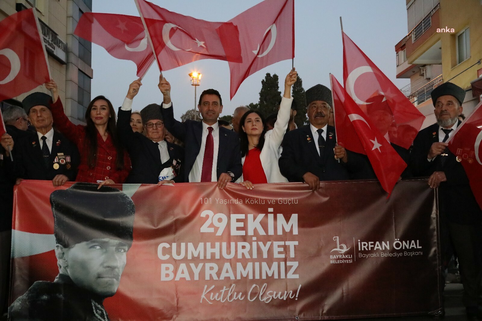 Bayraklı’da Cumhuriyetin 101’inci yılında büyük coşku