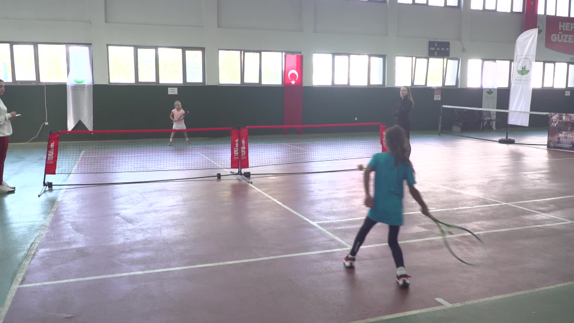 Osmangazi Belediyesi’nin düzenlediği '29 Ekim Cumhuriyet Kupası Tenis Turnuvası' sona erdi