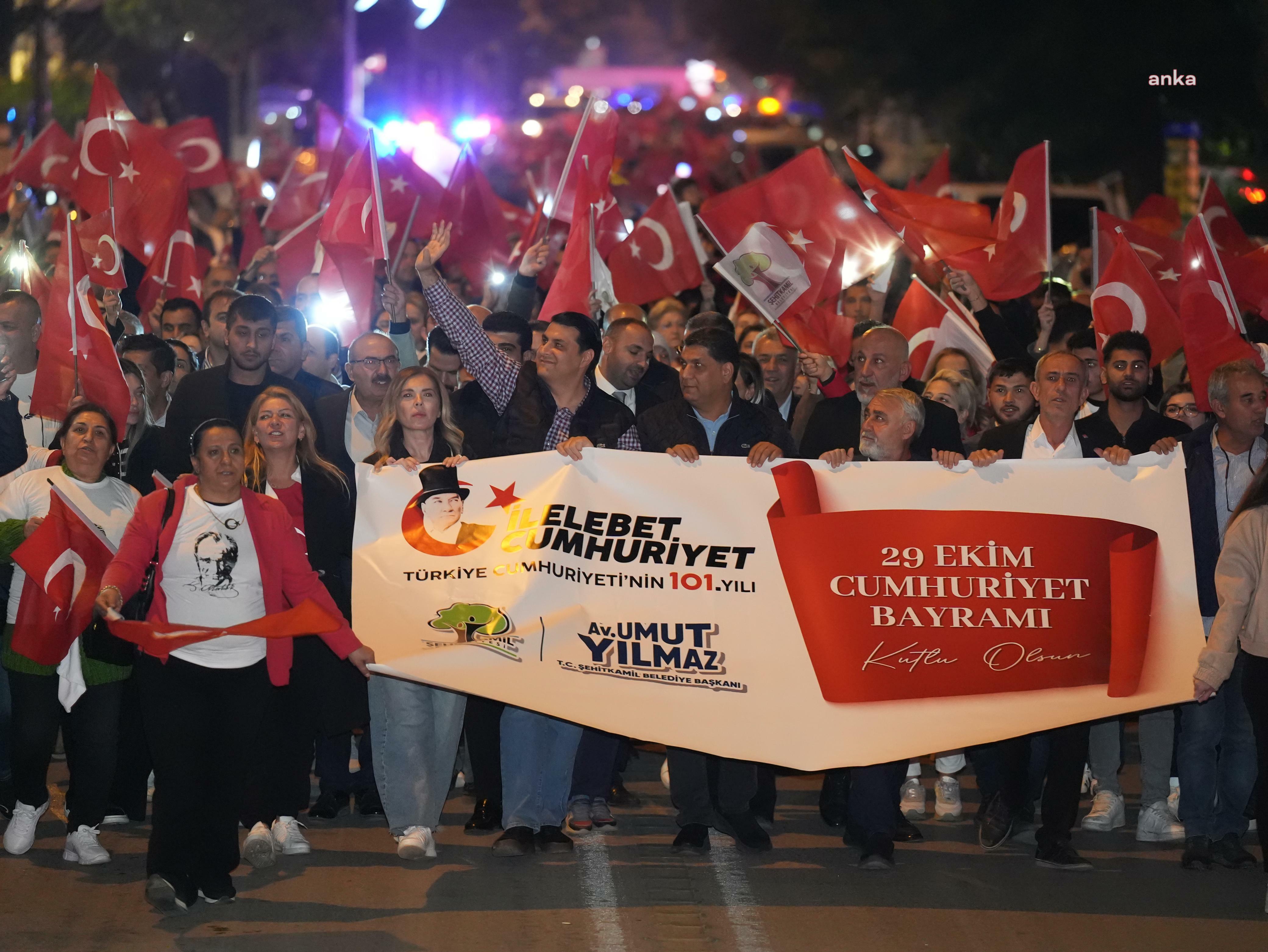 Şehitkamil, Cumhuriyet için yürüdü