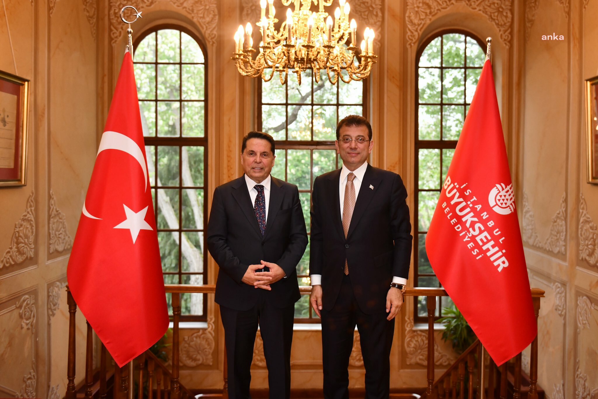 Ekrem İmamoğlu: "Ahmet Özer'in gözaltına alınma sürecini titizlikle takip ediyoruz"
