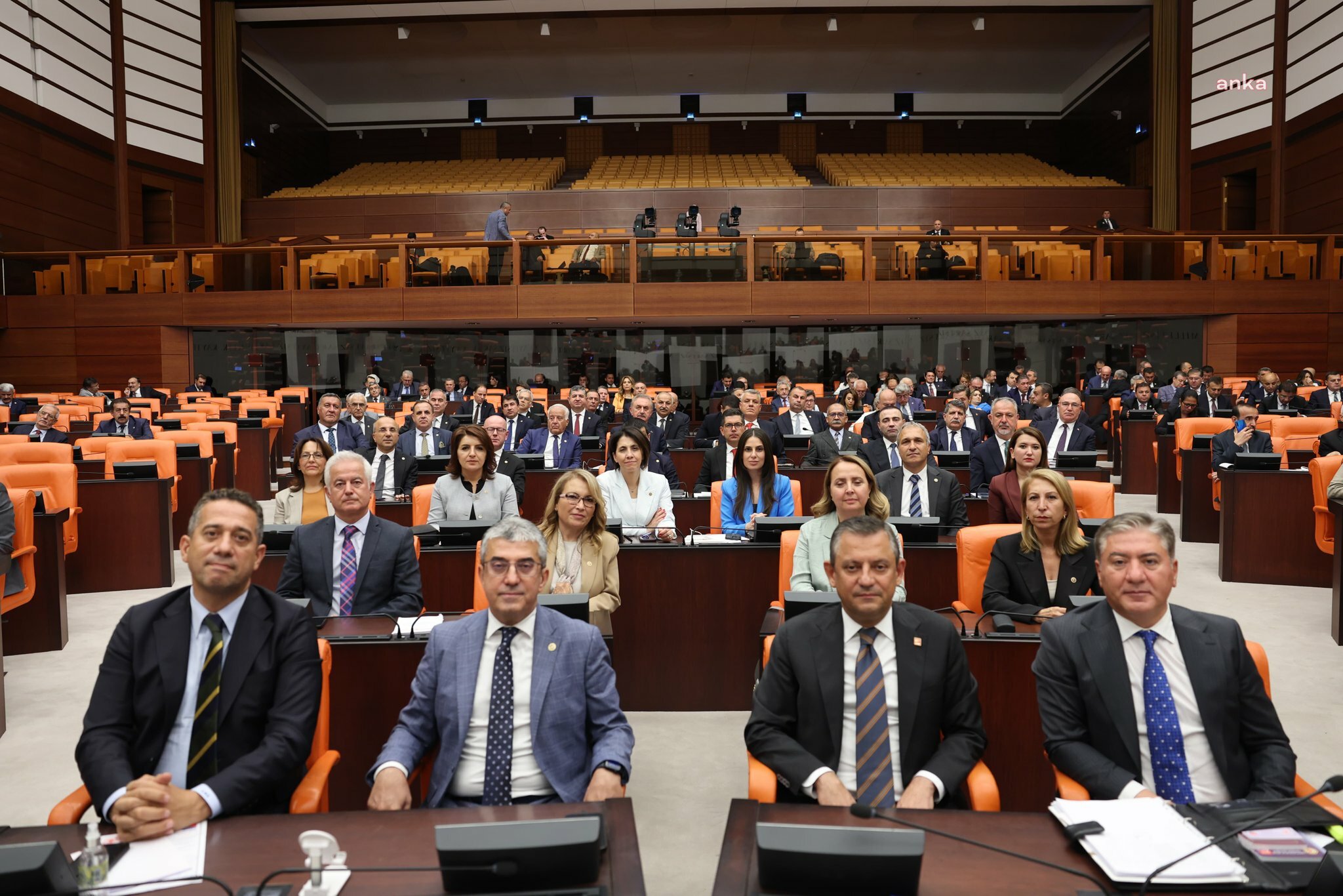 CHP, 1 -3 Kasım tarihleri arasında milletvekili kampına giriyor