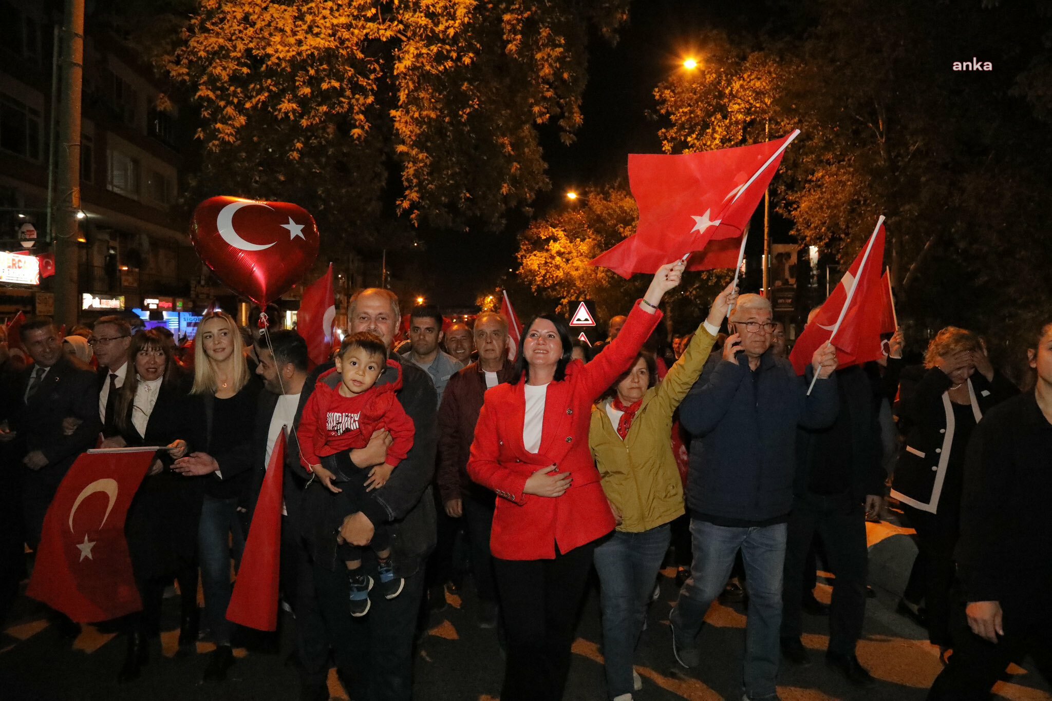 Edirne, bayram coşkusunu “Zaferden Cumhuriyete Fener Alayı" ile yaşadı