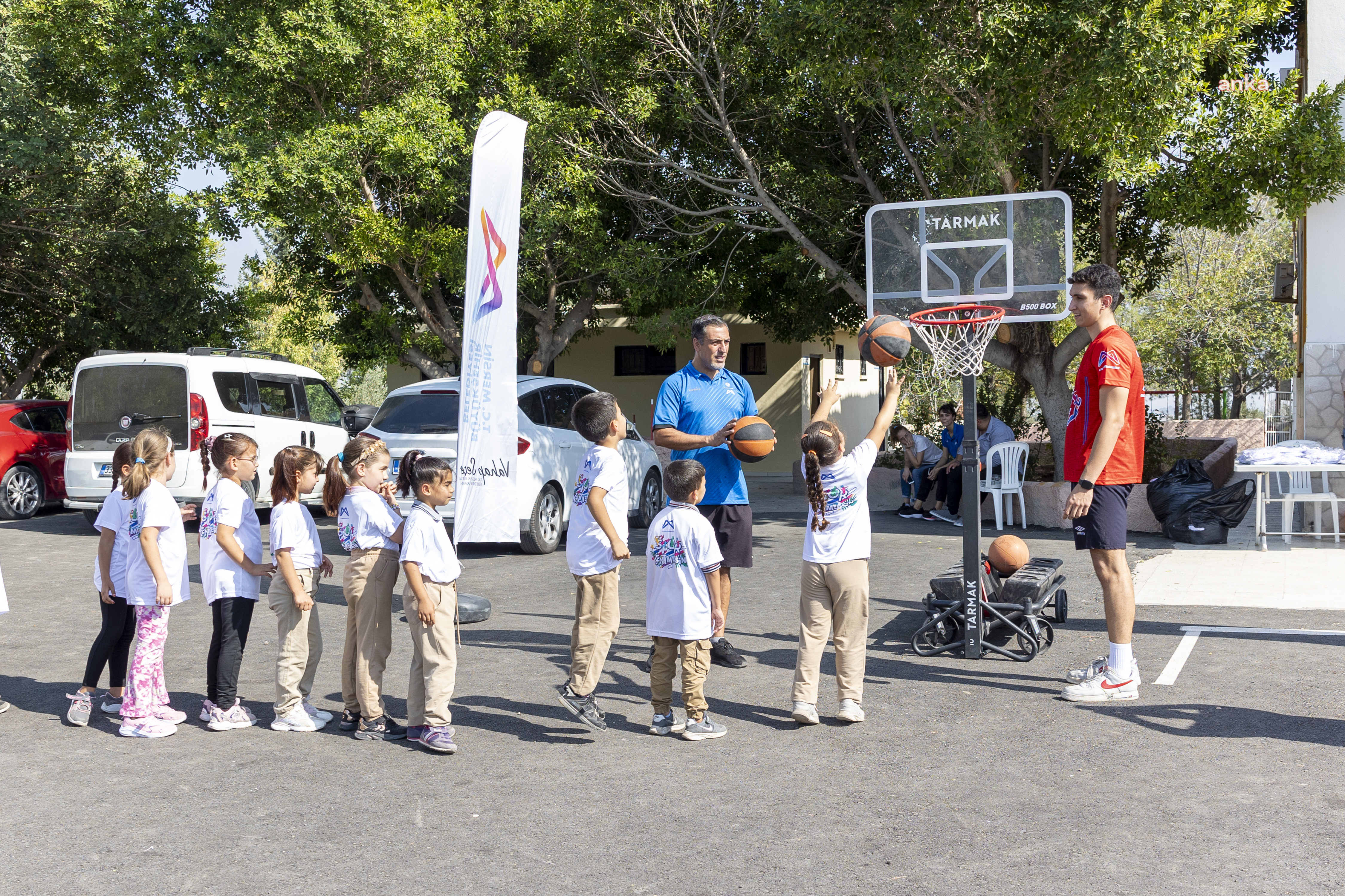 Mersin Büyükşehir Belediyesi, “Sporbüs” projesiyle 10 binden fazla çocuğa ulaştı