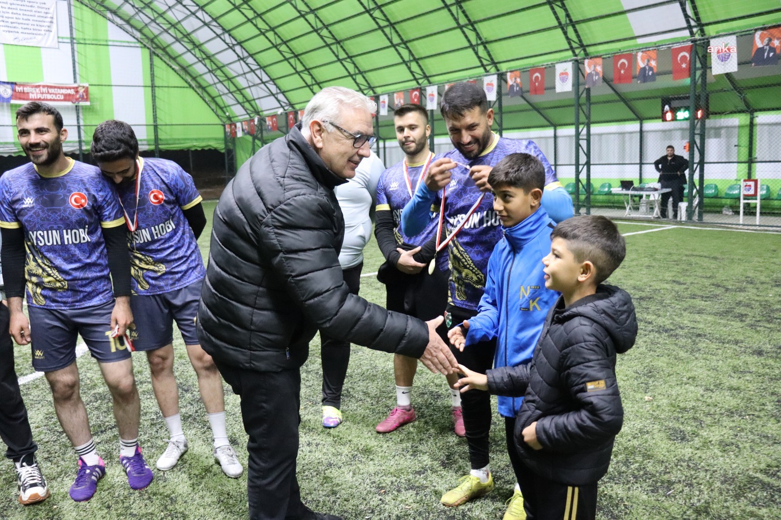 Bayramiç Belediyesi’nin düzenlediği Halı Saha Turnuvası Cumhuriyet Kupası, sona erdi