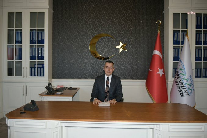 Esenyurt Belediyesine kayyum olarak atanan Can Aksoy, makam odasından fotoğraf paylaştı