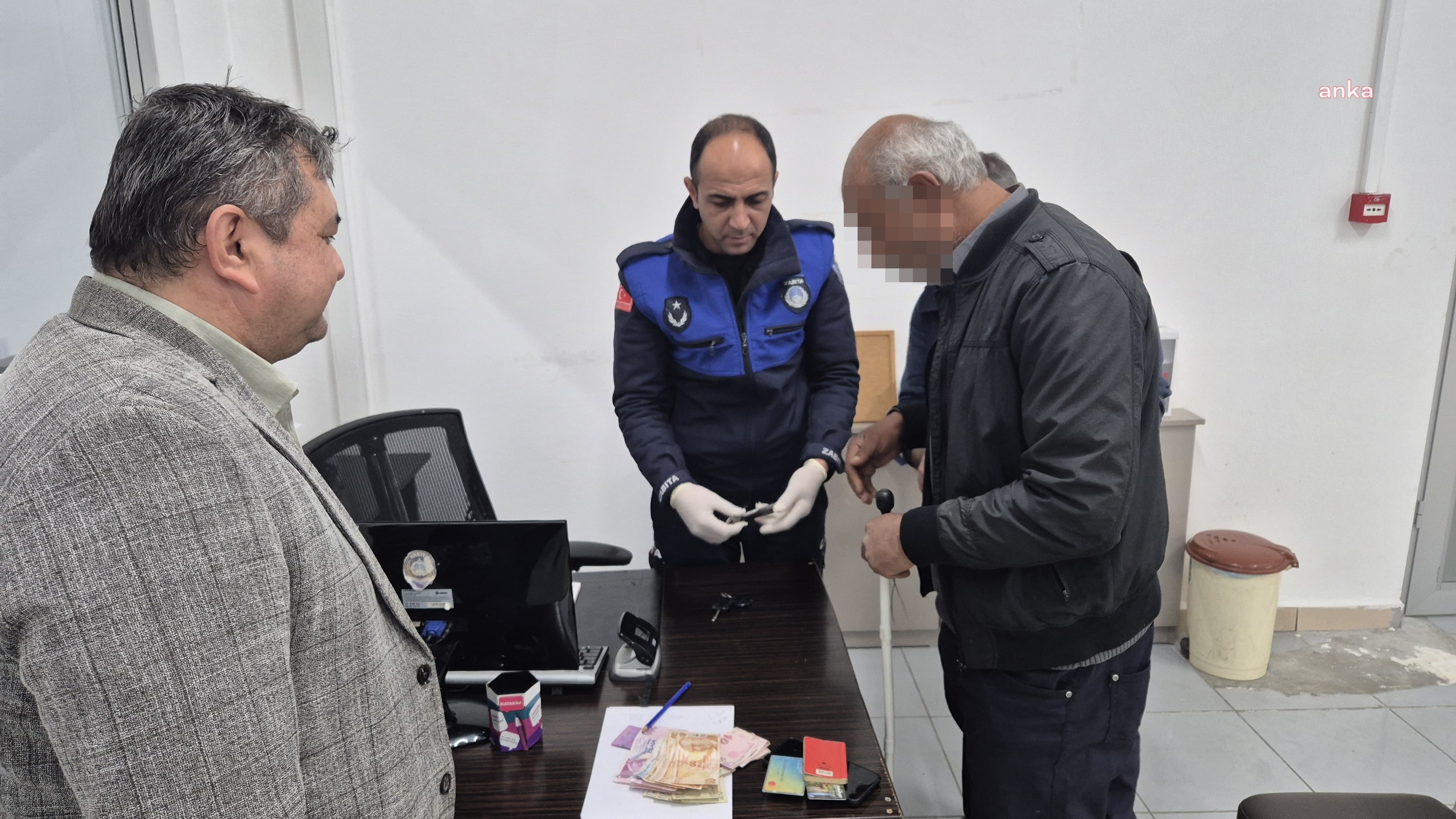 Gemlik Belediyesi Zabıtası, vatandaşların huzur ve güvenliği için çalışmalarına devam ediyor