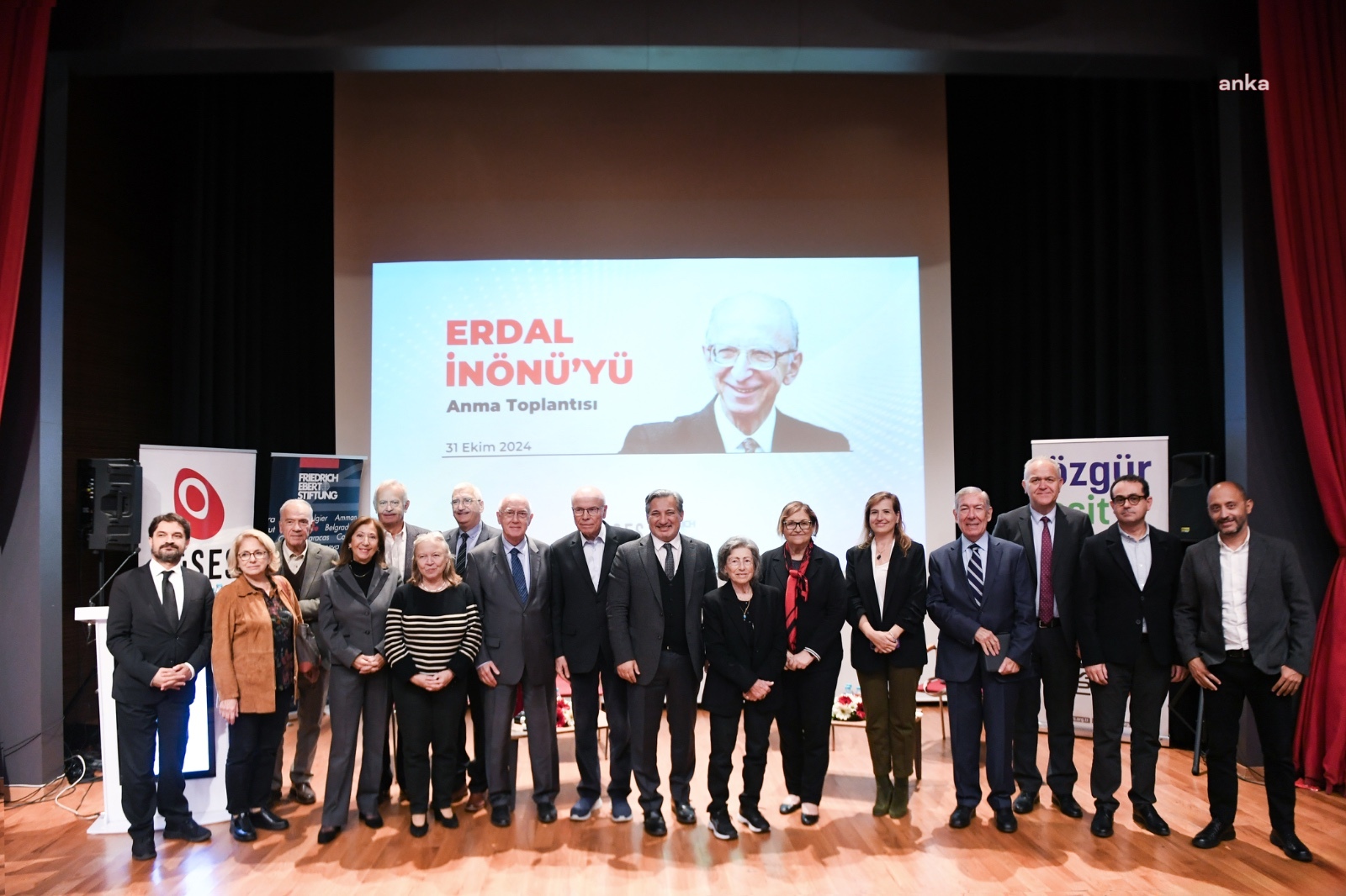 Erdal İnönü, TÜSES tarafından düzenlenen törenle anıldı