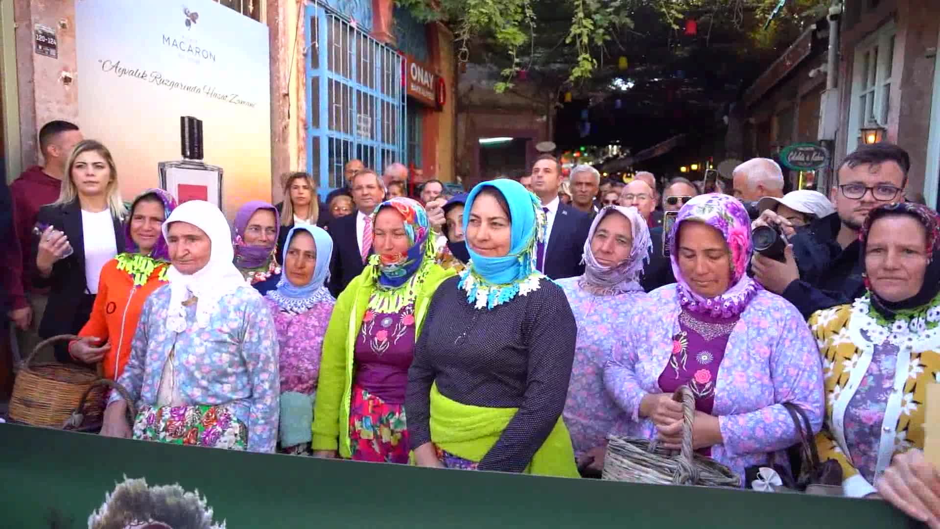 Ayvalık Uluslararası Zeytin Hasat ve Turizm Festivali başladı... Başkan Ergin: "Bu kente katkı koyanların tek hedefi var, Ayvalık markasının dünyaca ünlü kalitesini korumak"