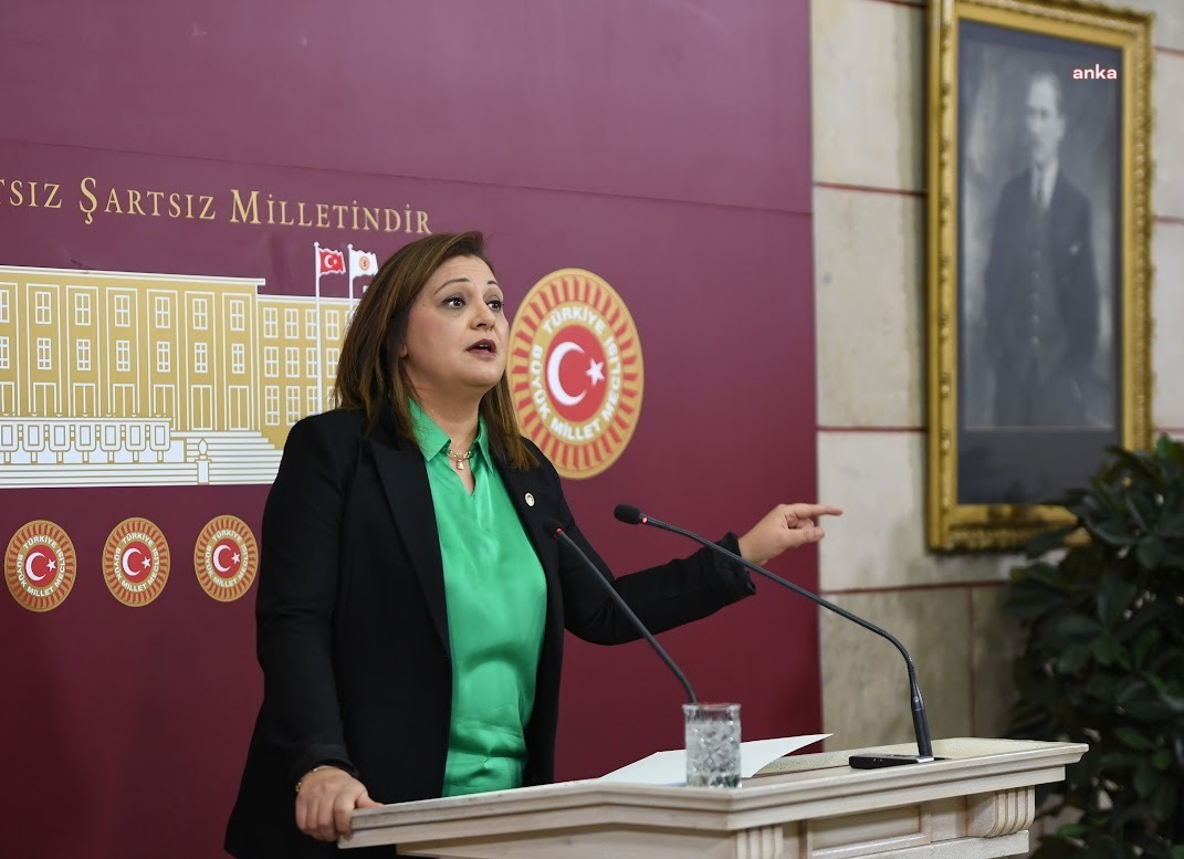 Burcu Köksal: "Nerede ne zaman olacağımı başkaları değil ben bilirim. Gel deyince gelen git deyince giden, sorgulamadan hareket edenlerden olmadım"
