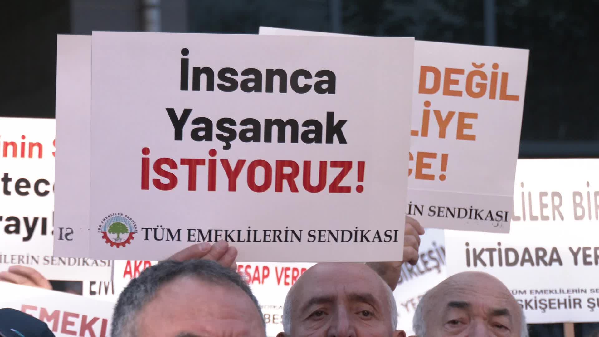 Tüm Emeklilerin Sendikası üyeleri, Ankara'dan seslendi: ''İktidarın 'para yok' açıklamaları gerçeği yansıtmıyor''