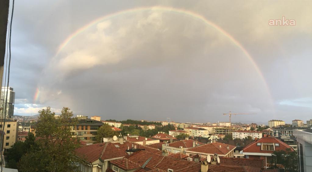 İSTANBUL'DA GÖKKUŞAĞI