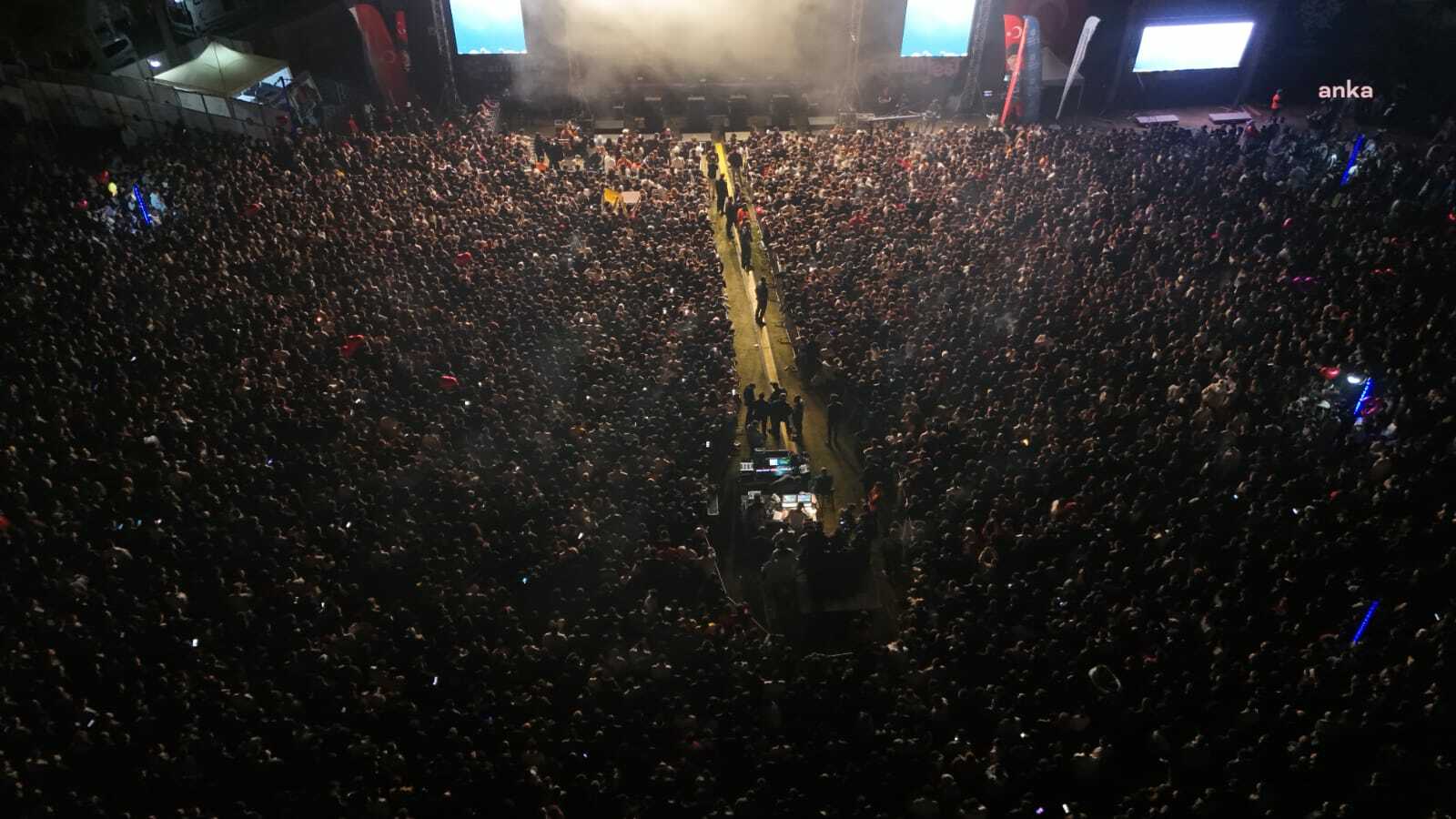 Aydınfest'in ikinci gününde Ceylan Ertem ve Gazapizm sahne aldı