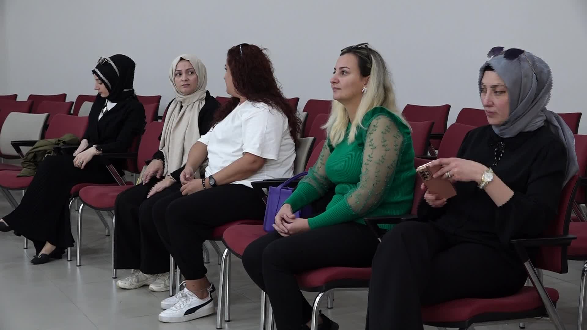 Osmangazi Belediyesi’nden kadınlara özel tiyatro eğitimi