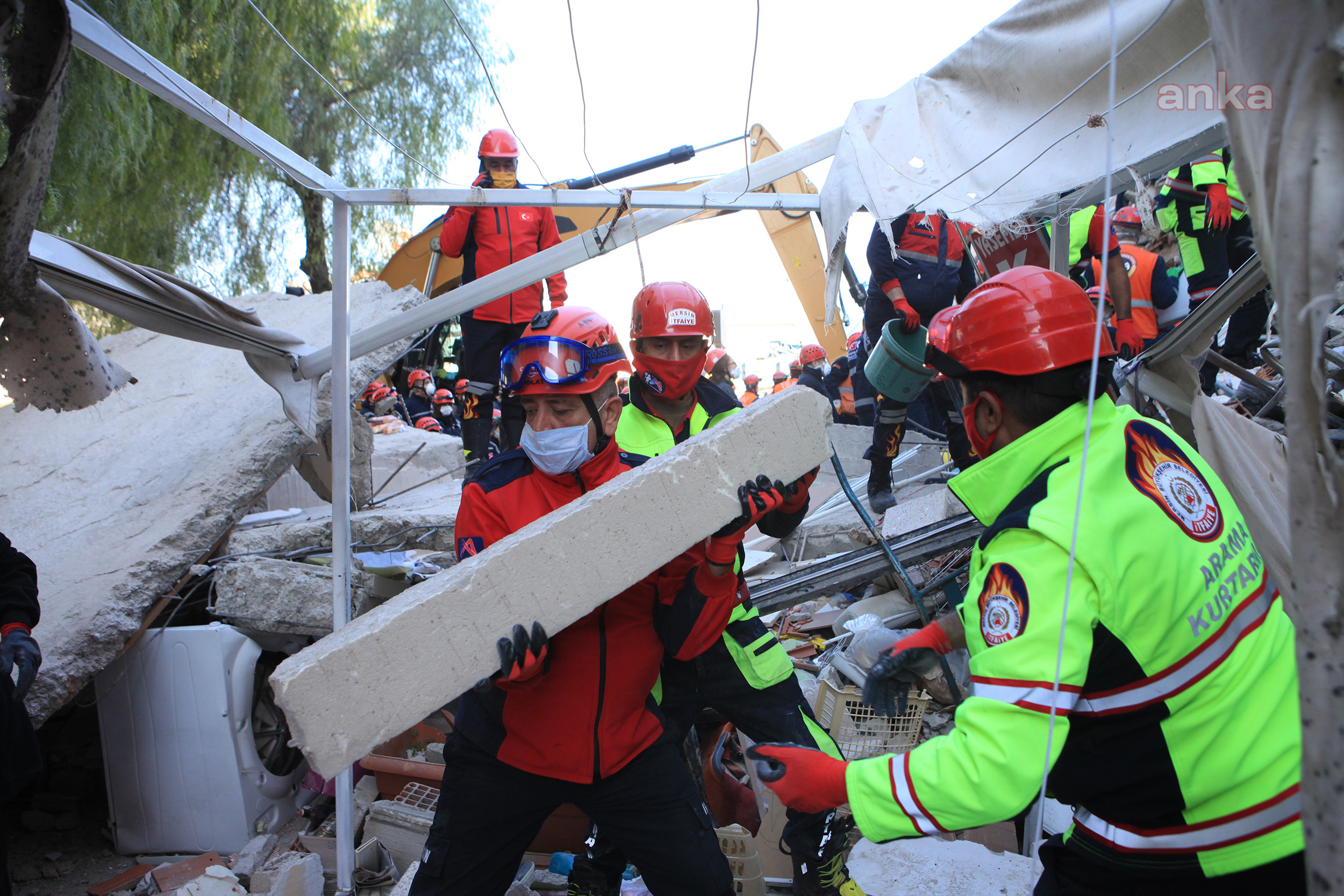 İZMİR’E DESTEK İÇİN GİDEN ARAMA KURTARMA EKİPLERİ MERSİN’E DÖNDÜ