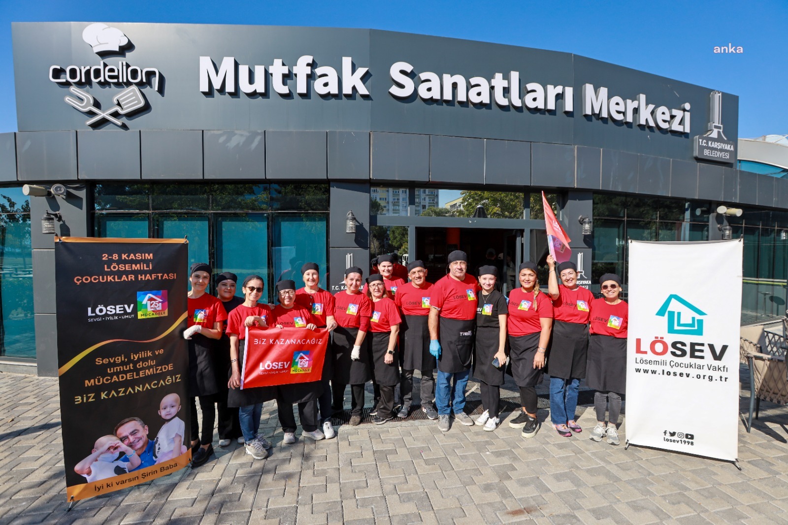 Karşıyaka Belediyesi'nin mutfağı lösemili çocuklar için üretti