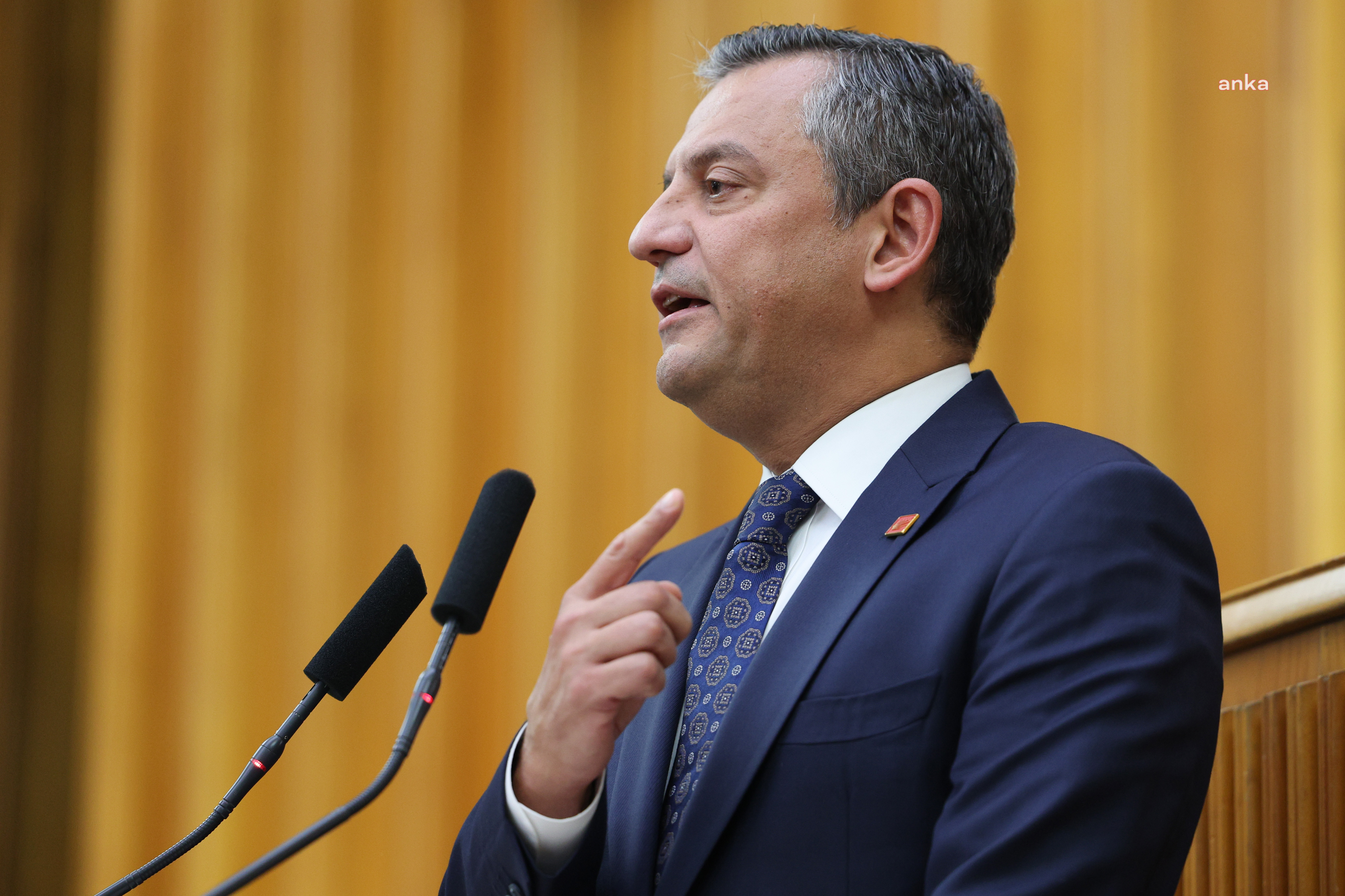 CHP grup toplantısı... Özgür Özel: “Meclis’te bir süreç yürütülmesine, şeffaf, samimi olunmasına, toplumsal mutabakat aranmasına sahip çıkıyoruz. Ne yaptığımızı biliyoruz”