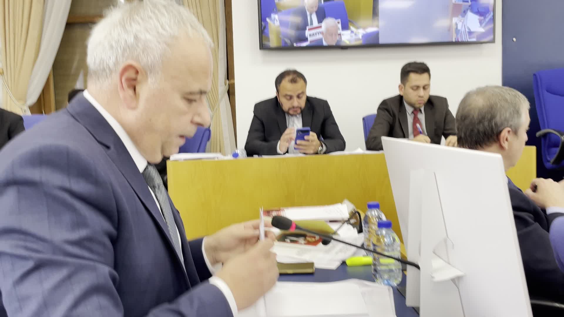 Plan ve Bütçe Komisyonu... Vehbi Bakırlıoğlu: "FETÖ'nün 821 tane yurdunun 131 tanesini devletleştirmişsiniz. 690 tane yurt ne oldu? Neden tamamını devlet yurdu haline getirmediniz"