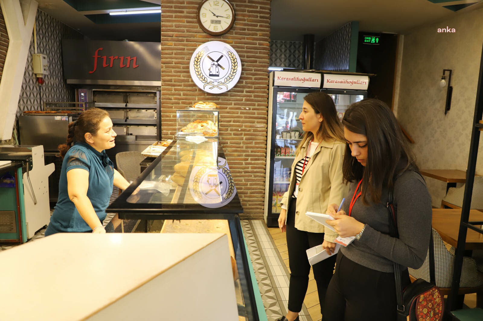 Menderes Belediyesi, esnafa atık yağ konusunda bilgilendirme yapıyor