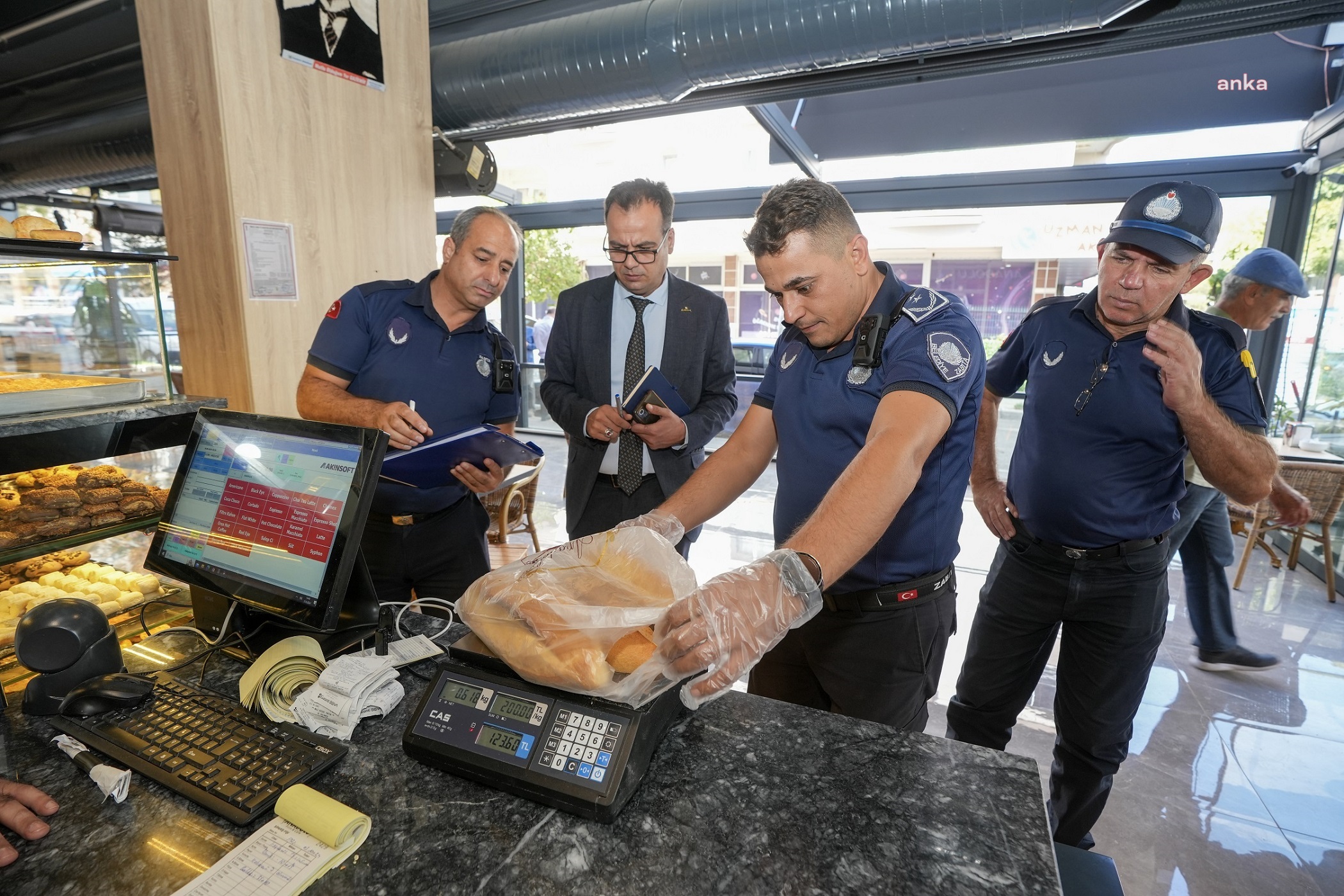 Gaziemir Belediyesi ekiplerinden fırınlarda sıkı denetim