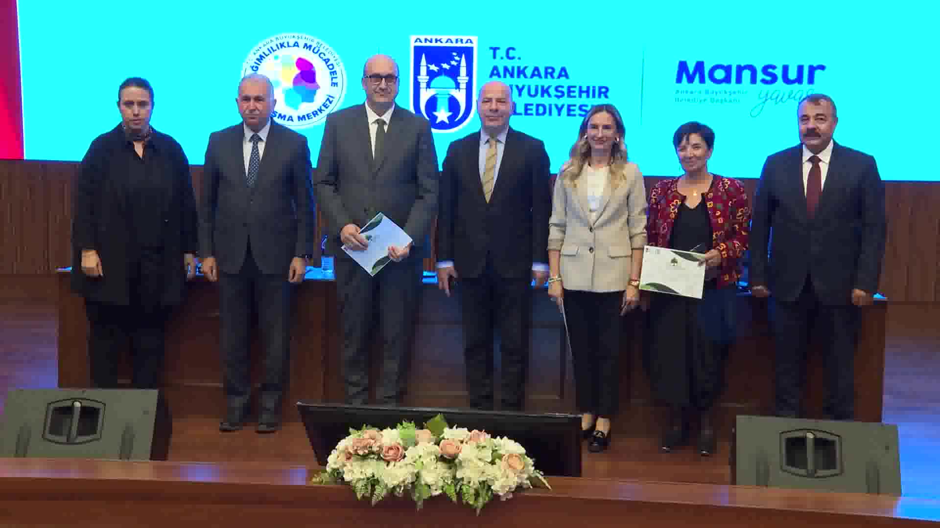 Ankara Büyükşehir Belediyesi'nden internet bağımlılığına dikkat çeken panel: "Güvenli İnternet Kullanımı"