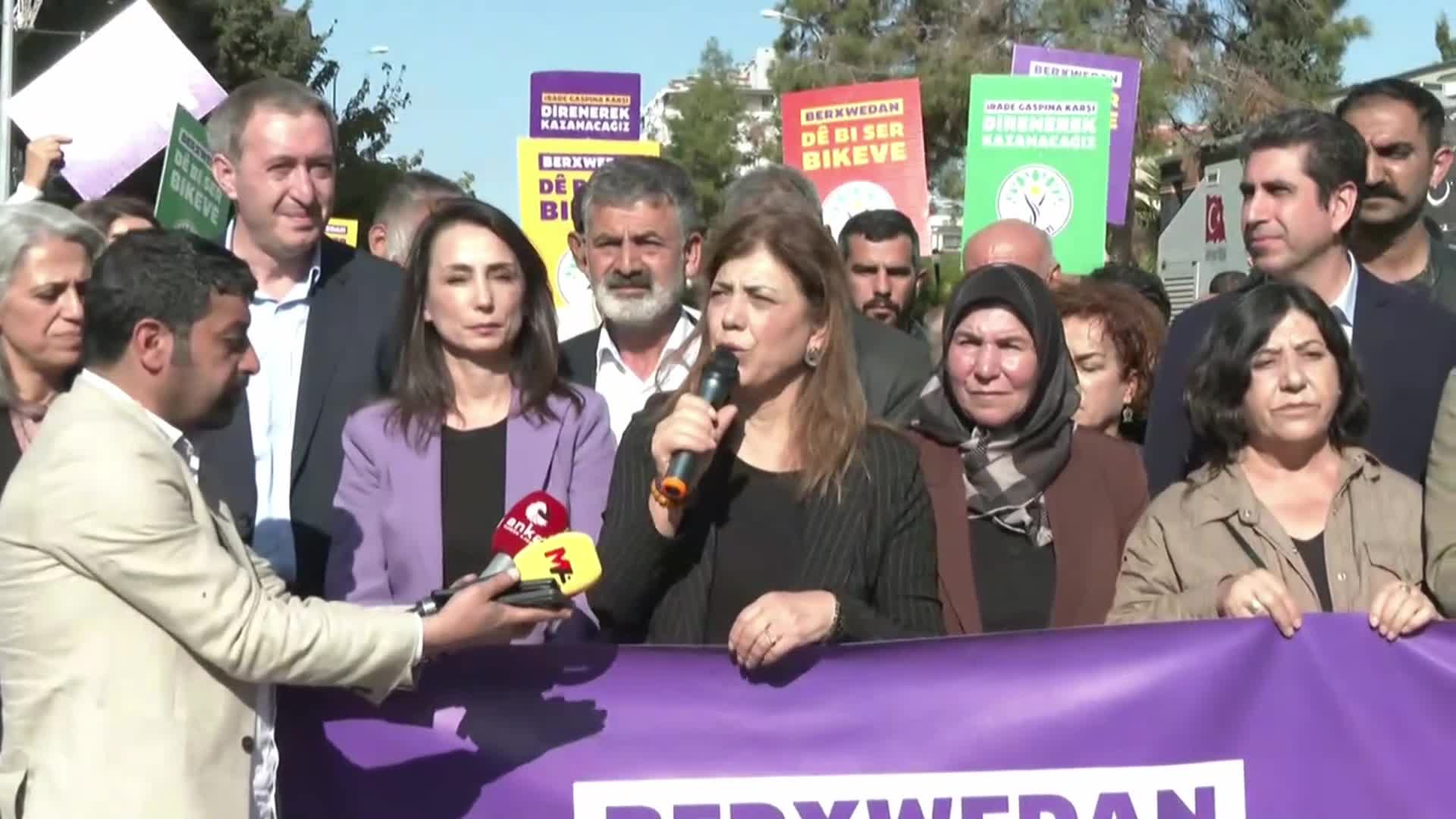 DEM Parti Eş Genel Başkanı Bakırhan’dan kayyum tepkisi: “Barış diyorsanız kayyım politikanızdan vazgeçin”