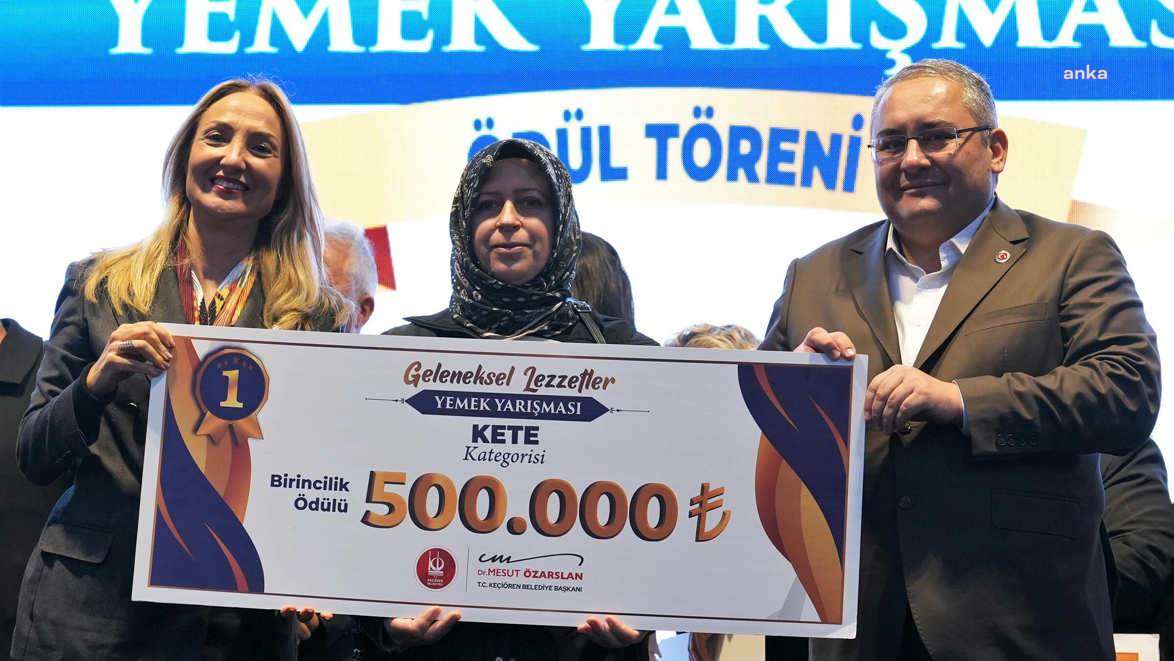 Keçiören'de düzenlenen Geleneksel Lezzetler Yemek Yarışması’nda dereceye girenlere ödülleri verildi