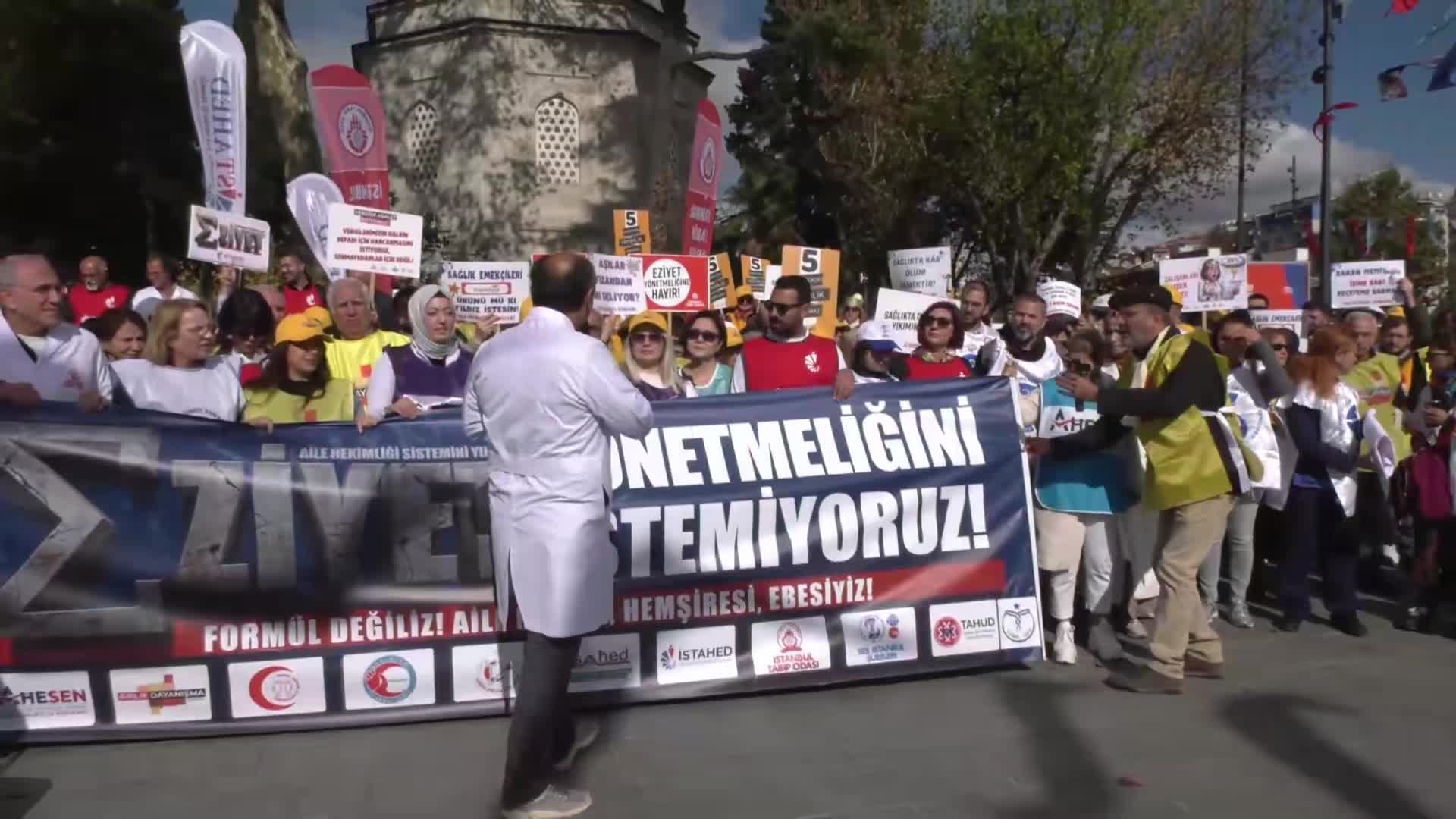 Sağlık çalışanları iş bırakma eyleminin 3. gününde seslendi:  "Yönetmelik geri çekilsin, süresiz iş bırakma eylemi planlıyoruz"