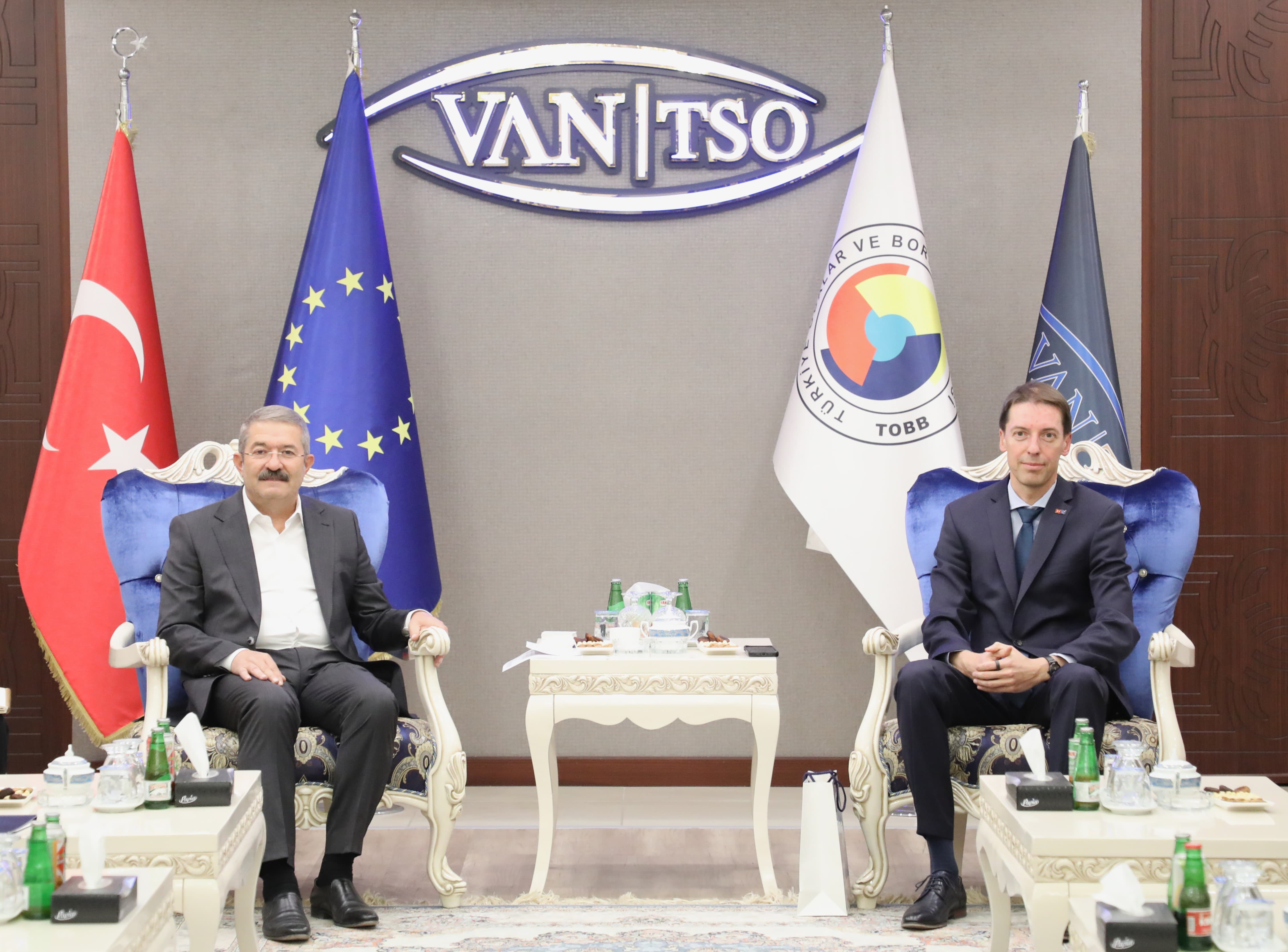 Van TSO Başkanı Necdet Takva, AB ülkelerinin müsteşarlarını ağırladı: “Türkiye'nin vize sorunu var”