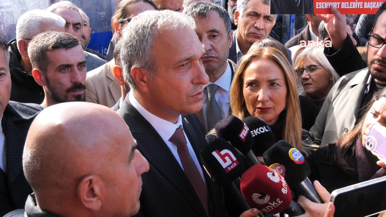 CHP heyetinin Esenyurt'ta Demokrasi Nöbeti... "AKP’li meclis üyeleri niye içeride, onları niye aldınız içeriye? Kim aldı?"
