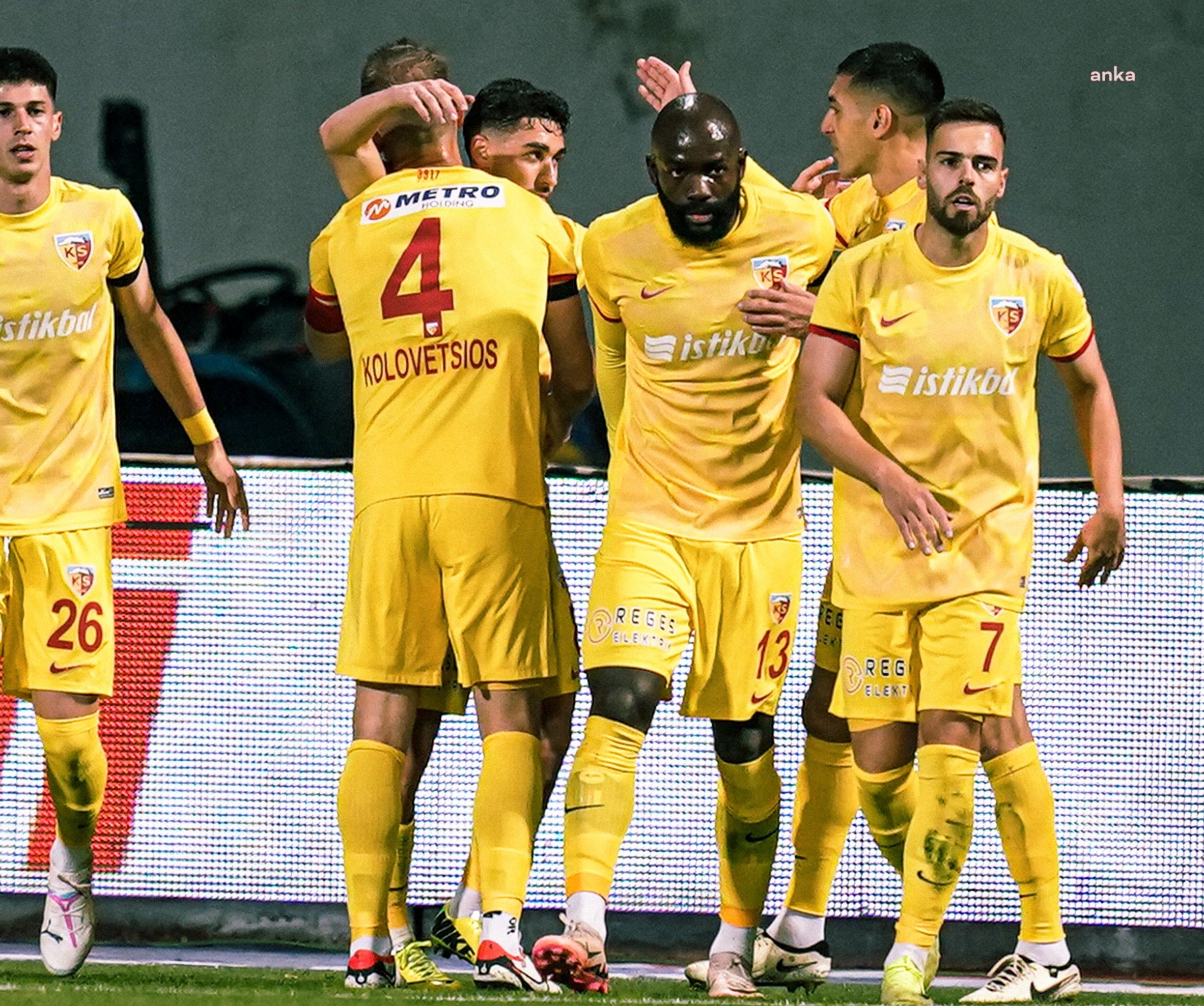 Kayserispor, Kasımpaş’yı  2-1 mağlup etti.