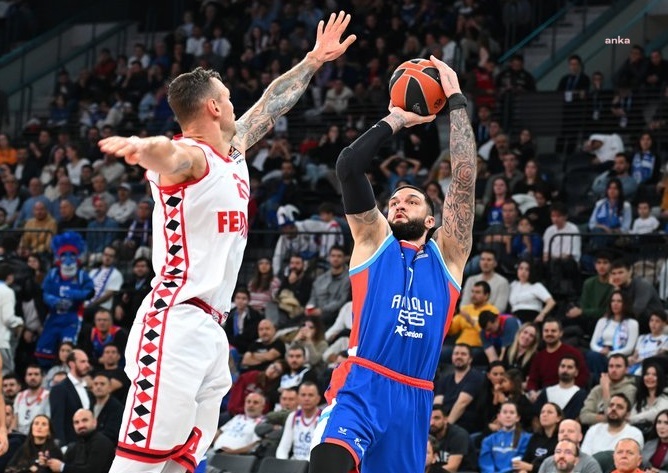 Anadolu Efes Monaco’ya 81-69 mağlup oldu