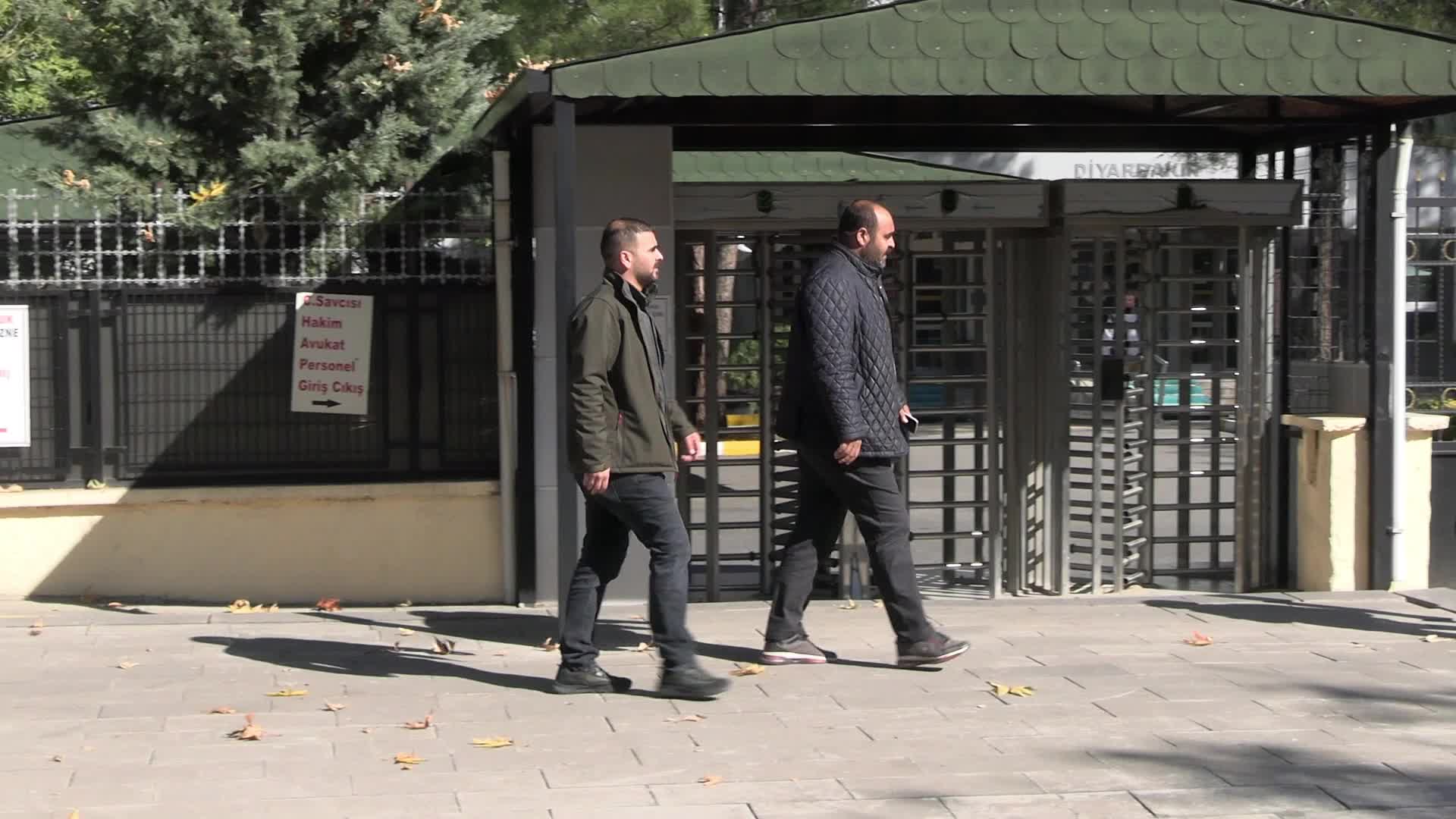 Narin Güran cinayeti davası.... Hastaneden taburcu olan baba Arif Güran, bugünkü duruşmaya katılıyor