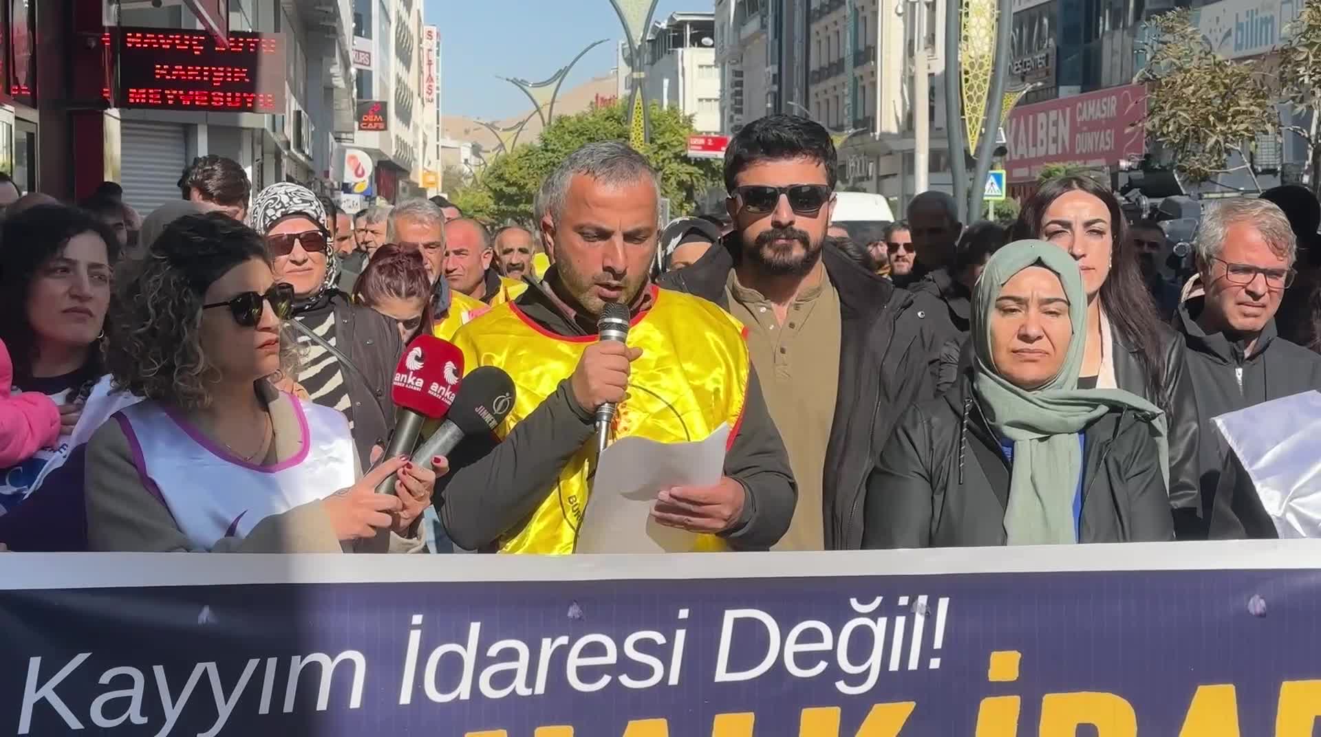 KESK Van Şubeler Platformu: "Kayyum, emekçileri işinden, ekmeğinden eden, angarya çalıştırmayı rutin hale getiren bir emek düşmanlığının adıdır"