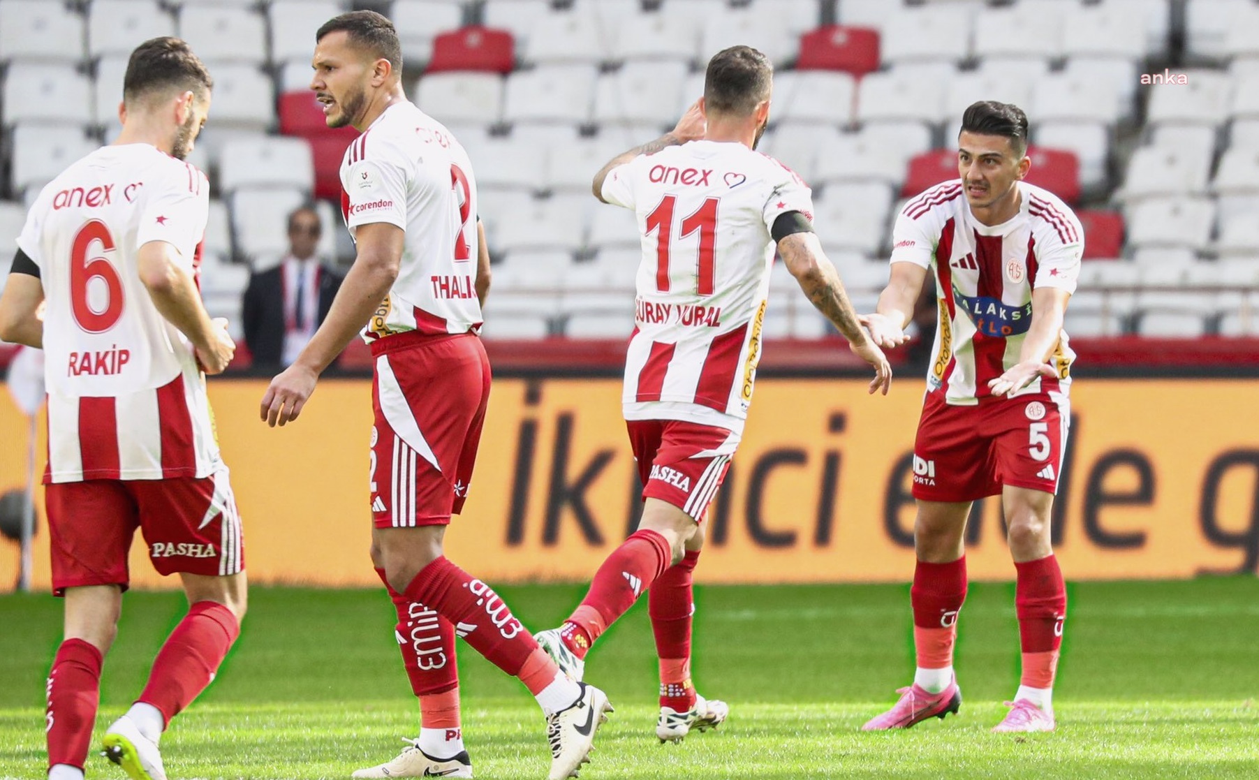Antalyaspor sahasında Bodrum FK'yı 3-2 mağlup etti