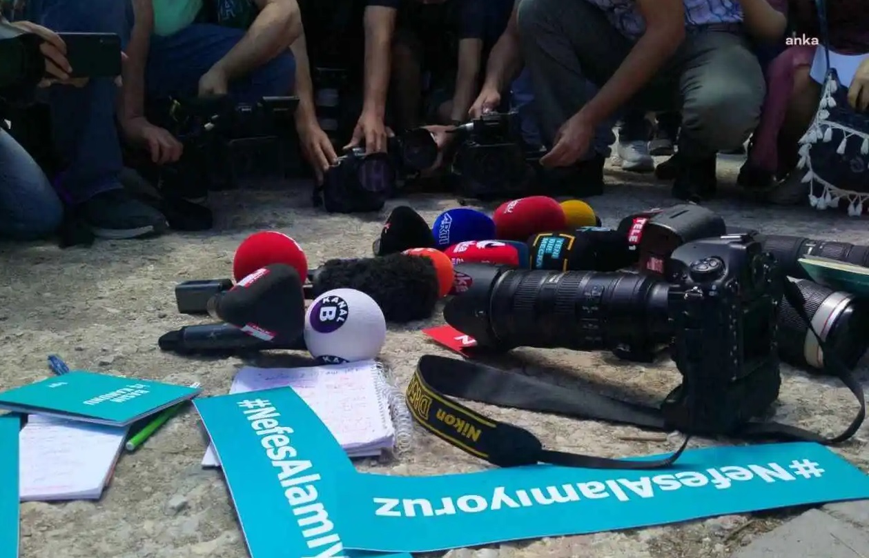 Gazetecilik meslek örgütleri: "Furkan Karabay serbest bırakılsın"