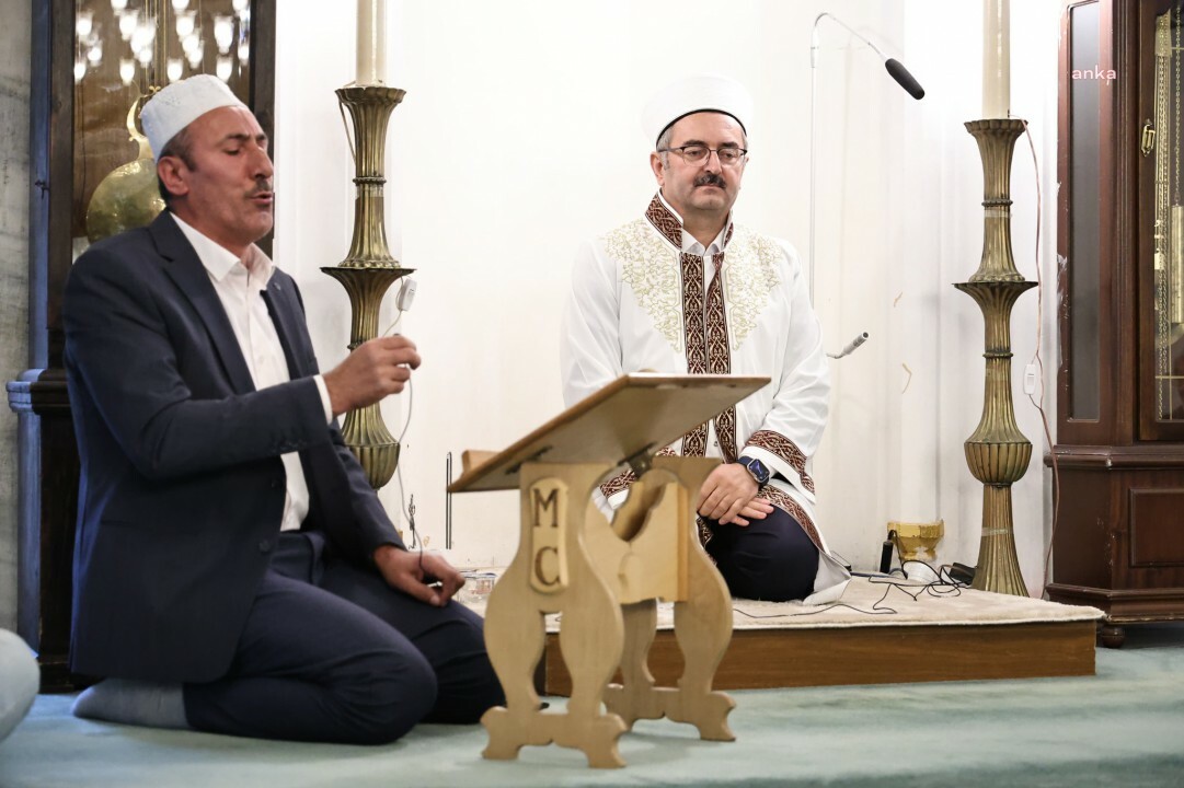 Silivri Belediye Başkanı Bora Balcıoğlu, Atatürk’ün vefatının 86'ncı yılı dolayısıyla düzenlenen mevlit programına katıldı