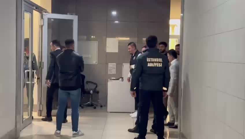 Yasa dışı bahis operasyonunda Serdar Ortaç, Mehmet Ali Erbil ve 14 şüpheli tutuklama talebiyle hakimliğe sevk edildi