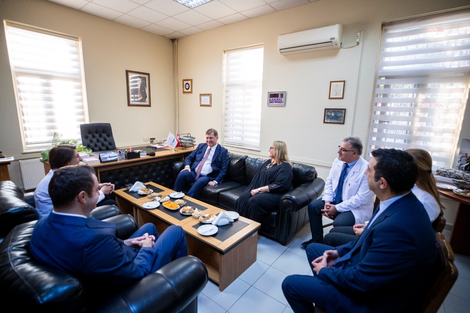 İzmir Büyükşehir Belediye Başkanı Tugay'dan Eşrefpaşa Hastanesi'nde inceleme