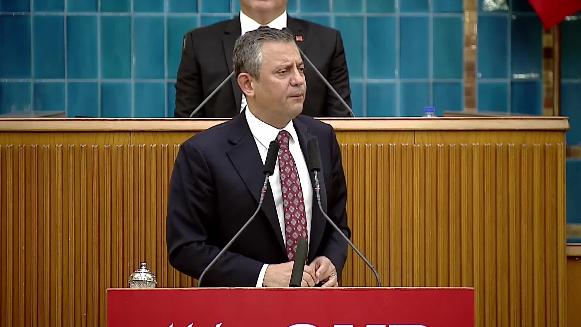 CHP grup toplantısı... Özel: "Akın Gürlek hepsinden siyasiydi, Tayyip Bey’in en güvendiğiydi... Gezdirip, gezdirip adalet katlettirdiğiydi, ödüllendirdi"
