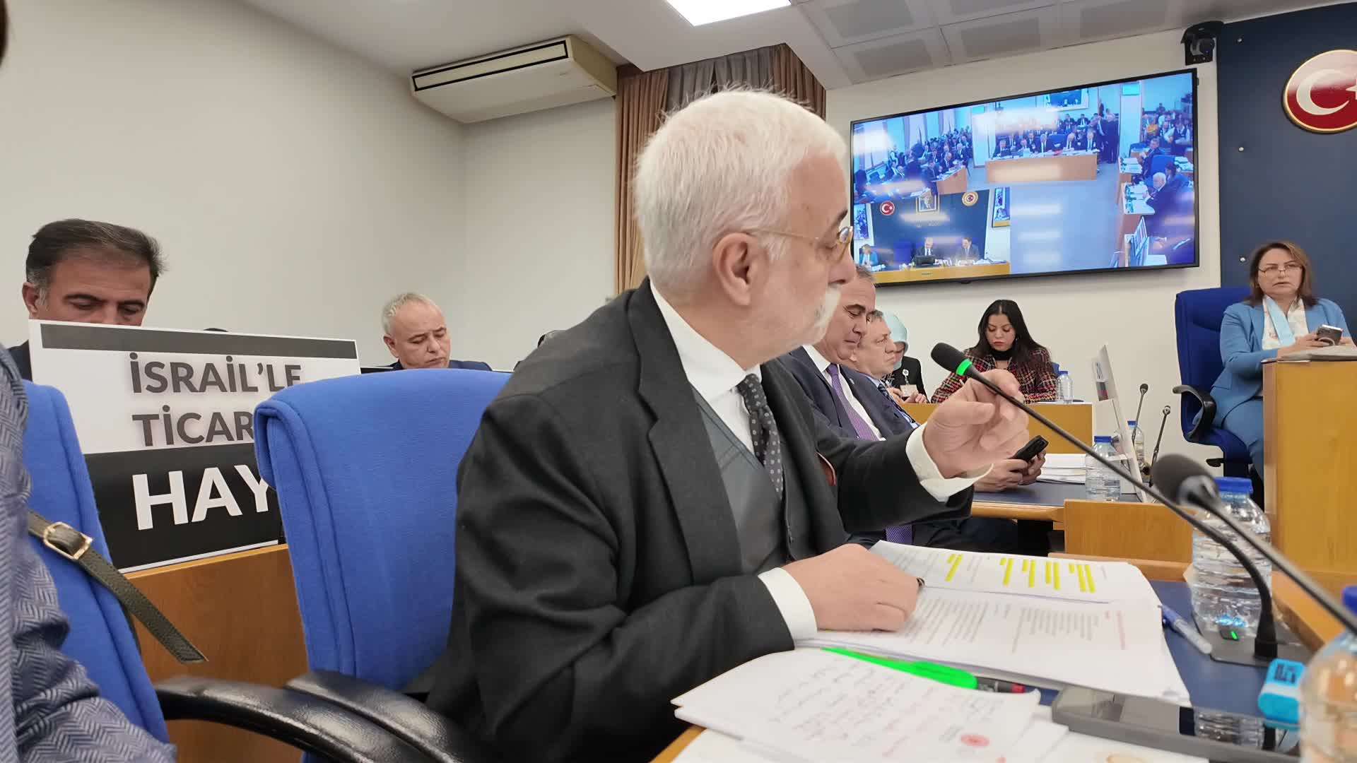 TBMM Plan ve Bütçe komisyonu... Saruhan Oluç: Yabancı sermaye, hukukun üstünlüğünün olmaması ve yolsuzlukların önlenmemesi nedeniyle gelmiyor