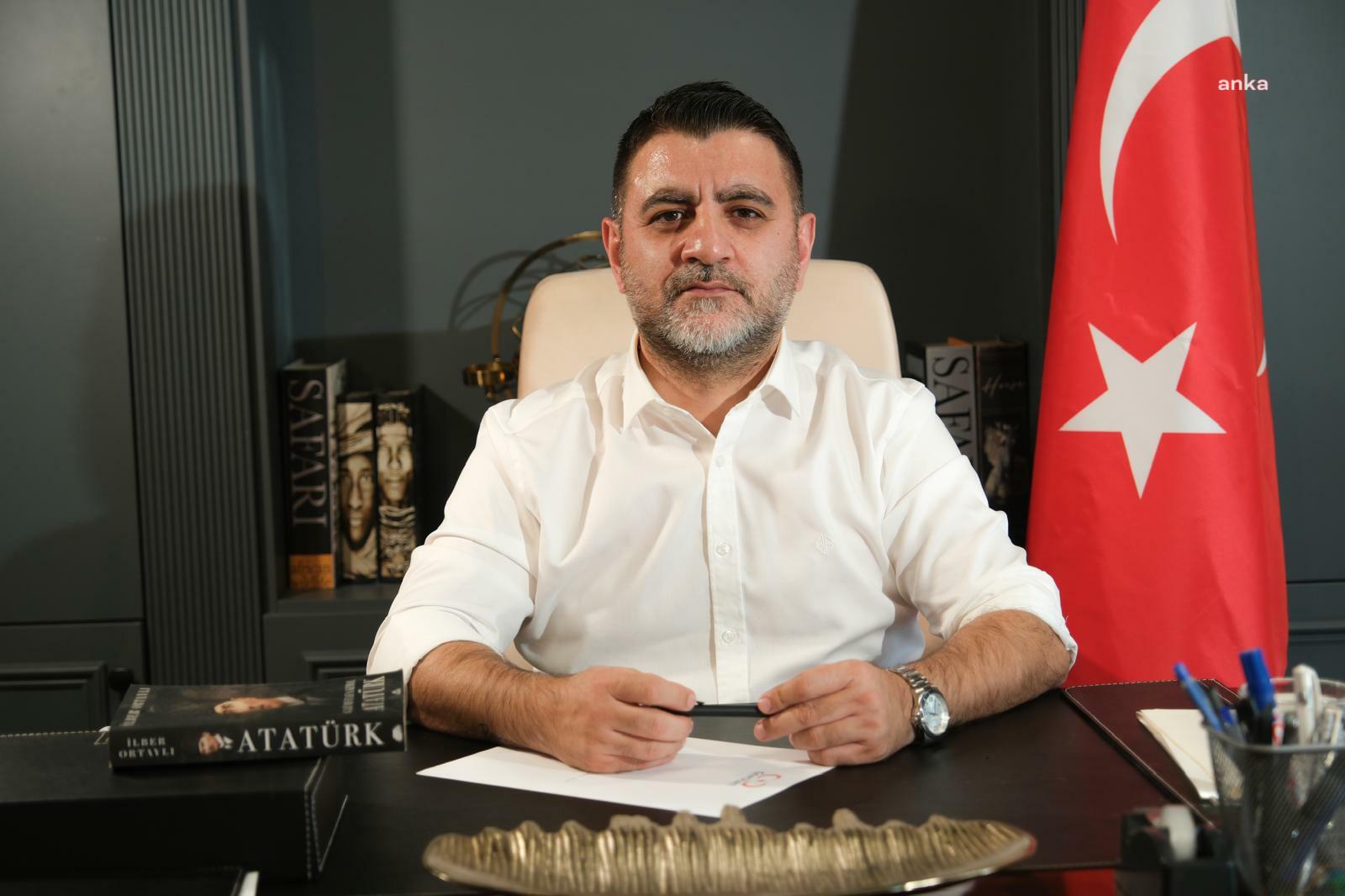 Genç Parti Genel Başkanı Şahindur’dan Kültür ve Turizm Bakanlığı’nın İzmir’deki konserlerine tepki: “Bakanlık, şeffaf bir şekilde bu harcamaları açıklayacak mıdır”