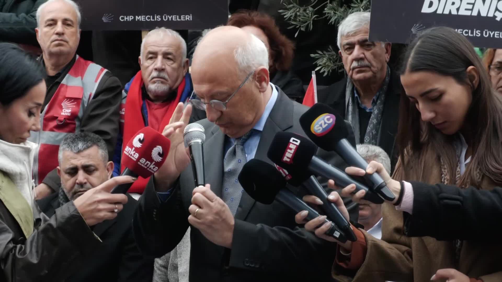 CHP heyeti Esenyurt Belediyesi’nde... Utku Çakırözer: “Kayyum, Esenyurt halkının iradesine yapılmış bir darbe”