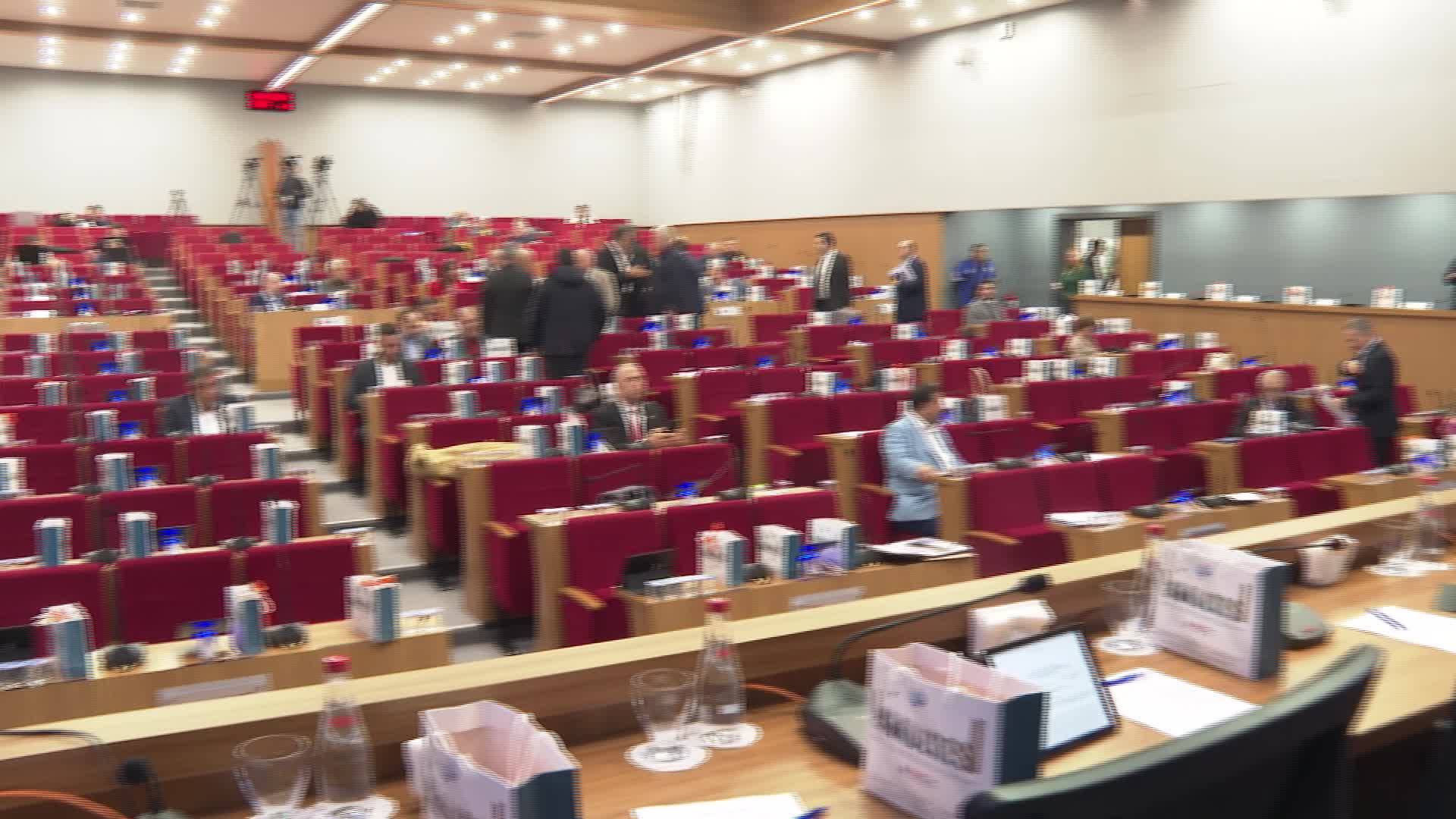 İzmir Büyükşehir Belediye Başkanı Tugay’dan tek soruluk “Esenyurt” yorumu