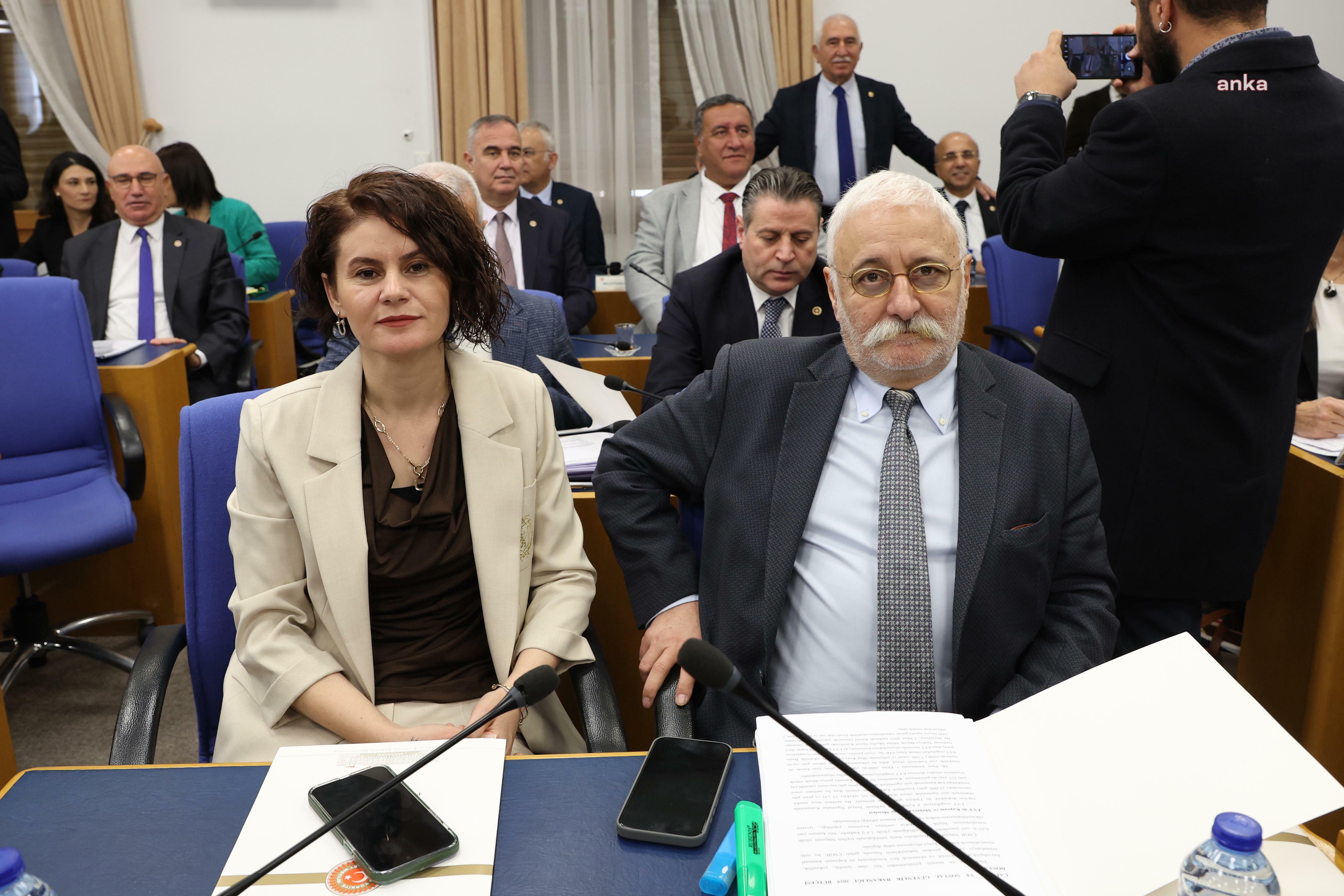 TBMM Plan ve Bütçe Komisyonu...  DEM Parti'lilerden Bakan Işıkhan'a "SGK borcu" tepkisi: "Kayyum yönetti bu belediyeleri. Hangi ara bu borcu yaptık"