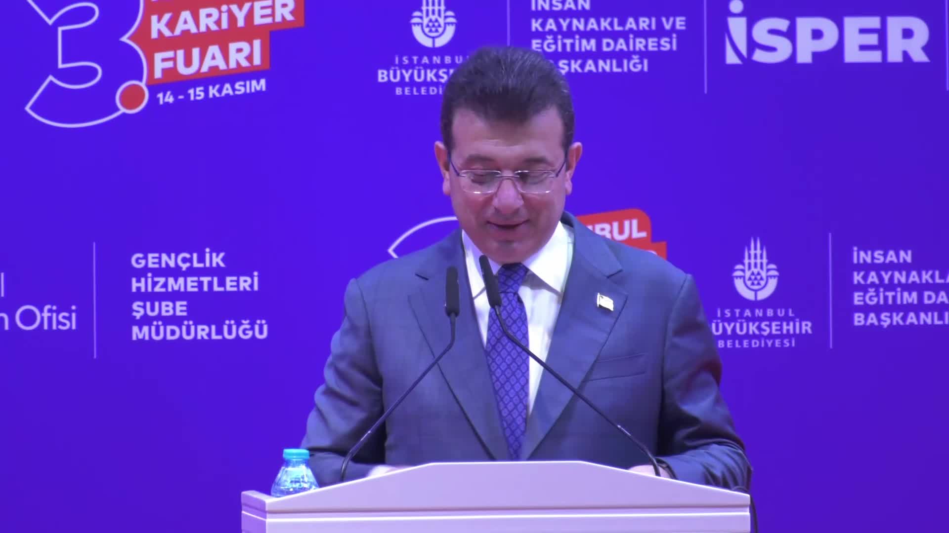 İmamoğlu: Gençliğin başını öne eğmesi, umutsuzluğa kapılması gerçek beka meselesidir