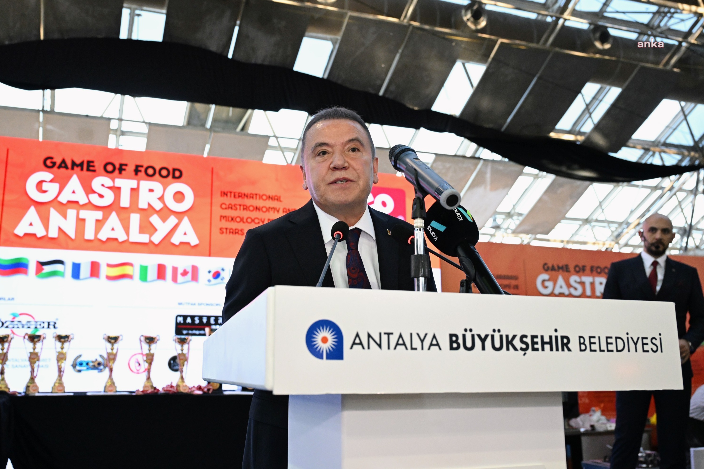 Antalya Büyükşehir Belediye Başkanı Böcek, GastroAntalya'nın açılışını gerçekleştirdi