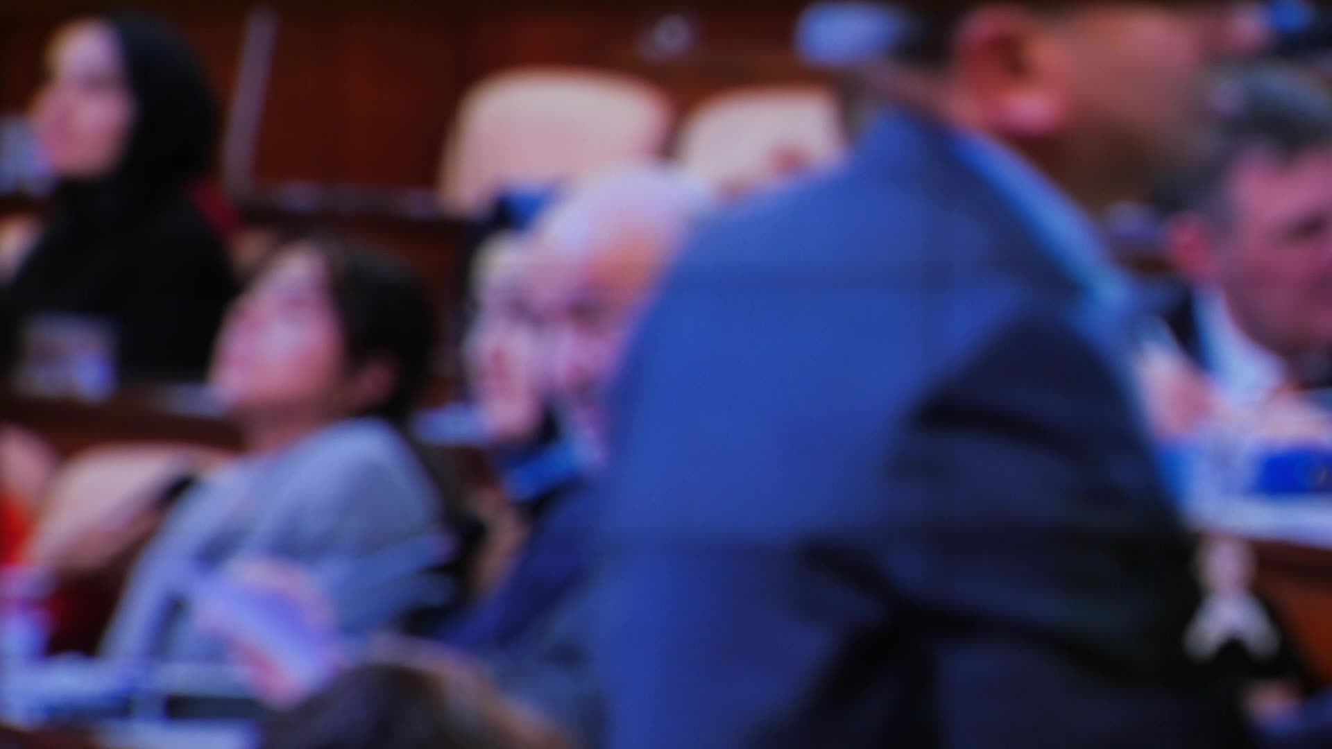 İBB Meclisi'nde gayrimenkul satışı tartışması: "Ülkede her haneyi yangın yerine çevirdiniz"