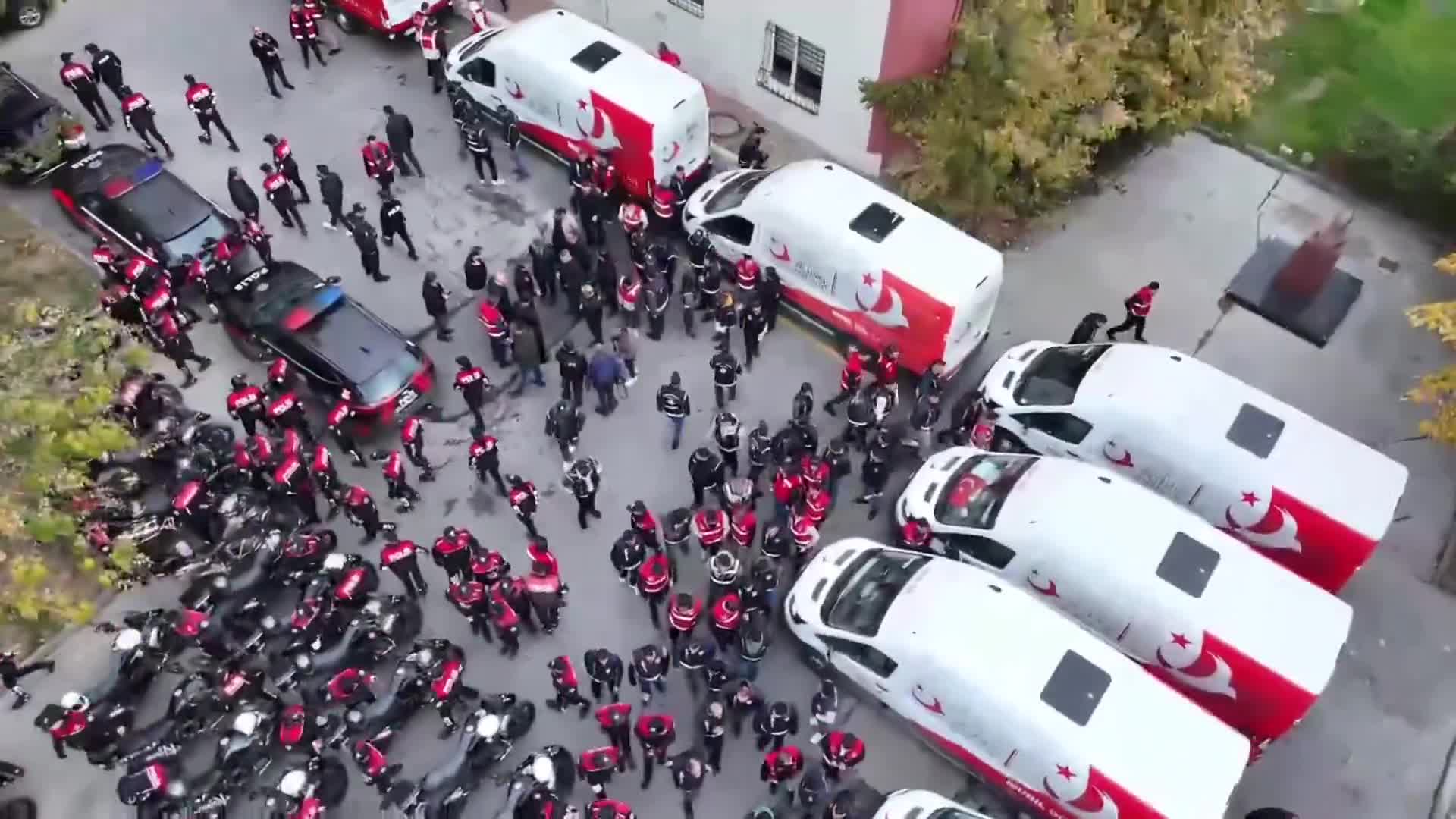 Bakan Yerlikaya: "Kalkan-29" operasyonlarında 242 düzensiz göçmen yakalandı