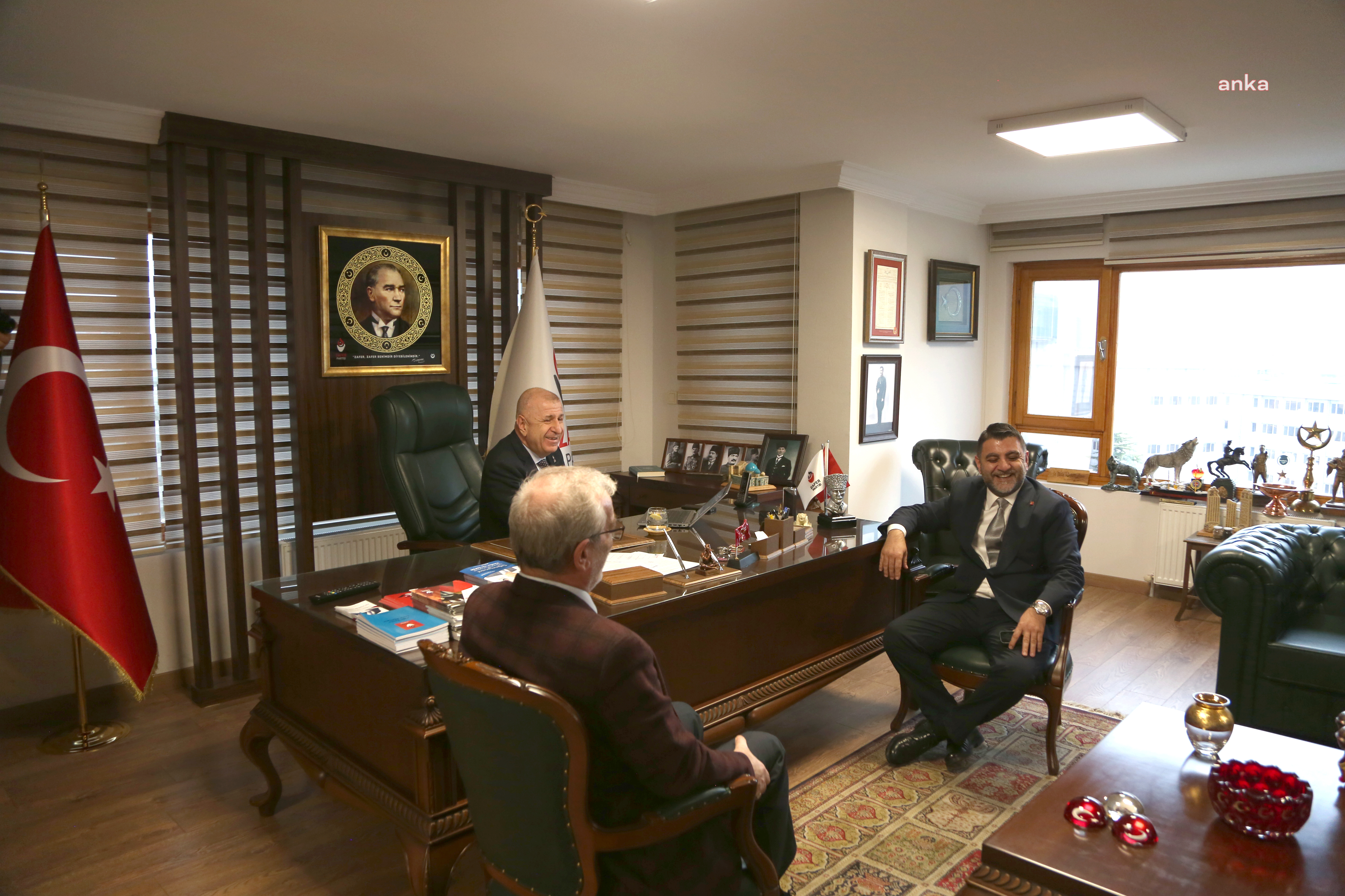 Genç Parti Genel Başkanı Şahindur’dan Zafer Partisi'ne ziyaret