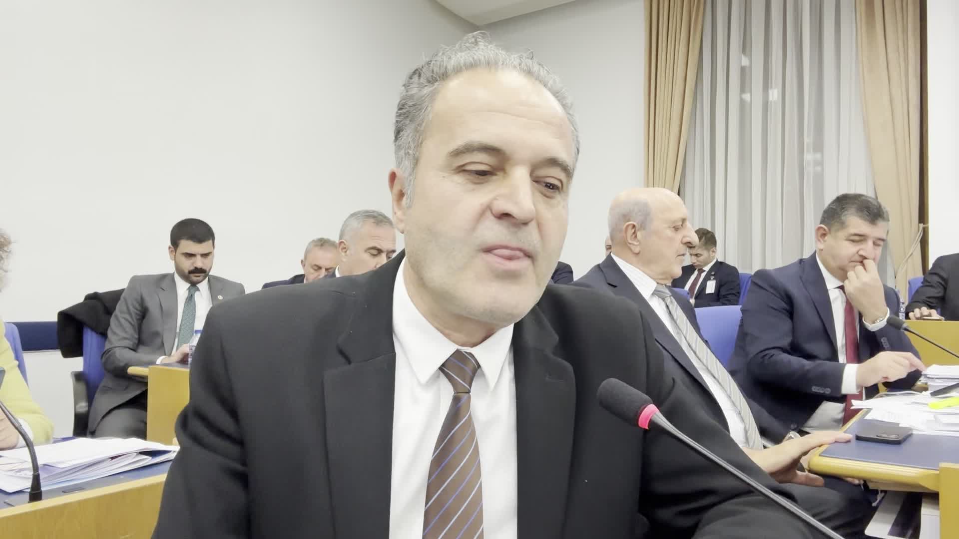 EMEP'li Bayhan'dan Şimşek'e: "Sayın Bakan, siz finans kapitalin, mali oligarşinin ve yerli işbirlikçilerinin 'Şimşek'isiniz'. Bu ülkenin işçilerini, emeklilerini çarpıyorsunuz"
